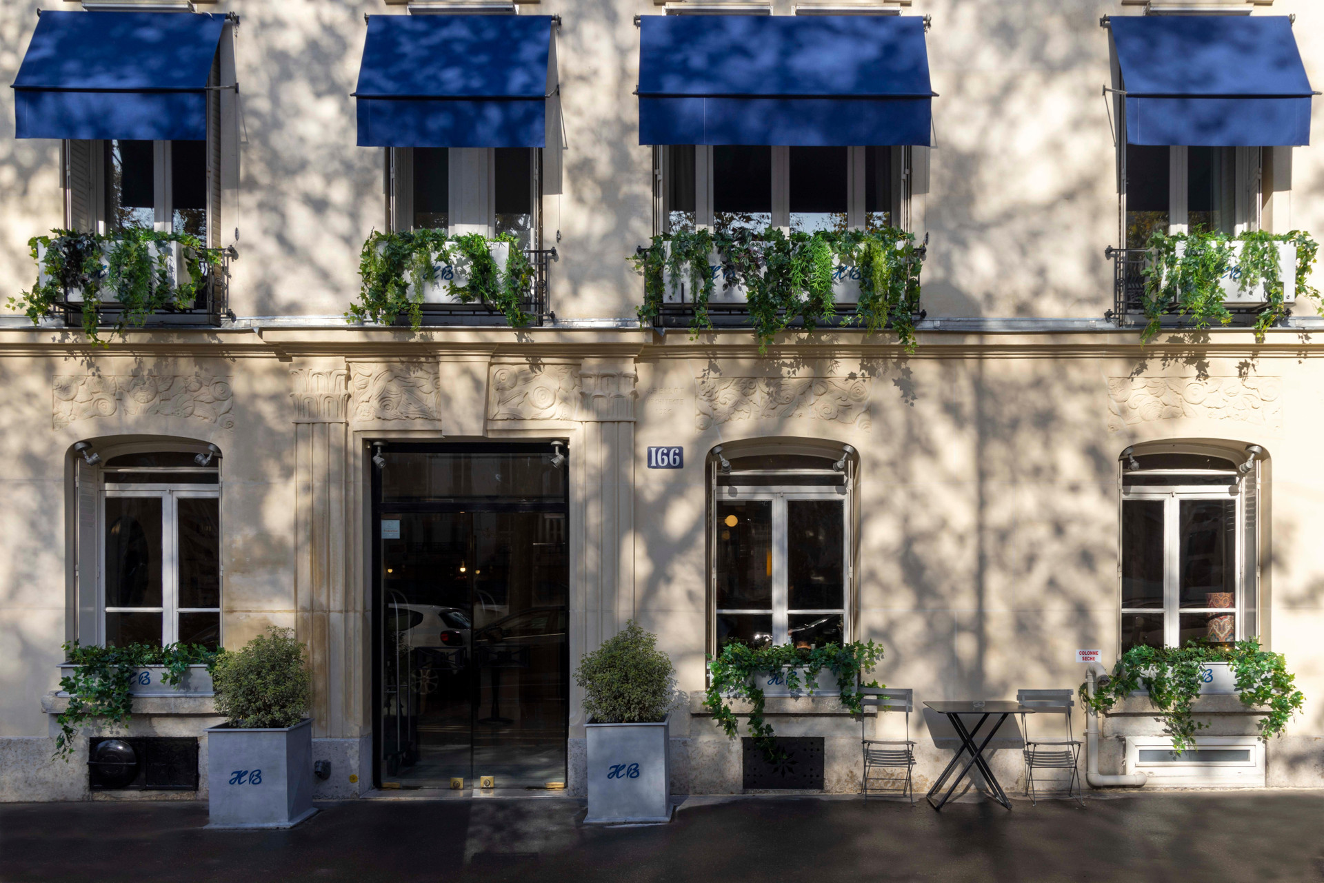 Vista Exterior De Banville