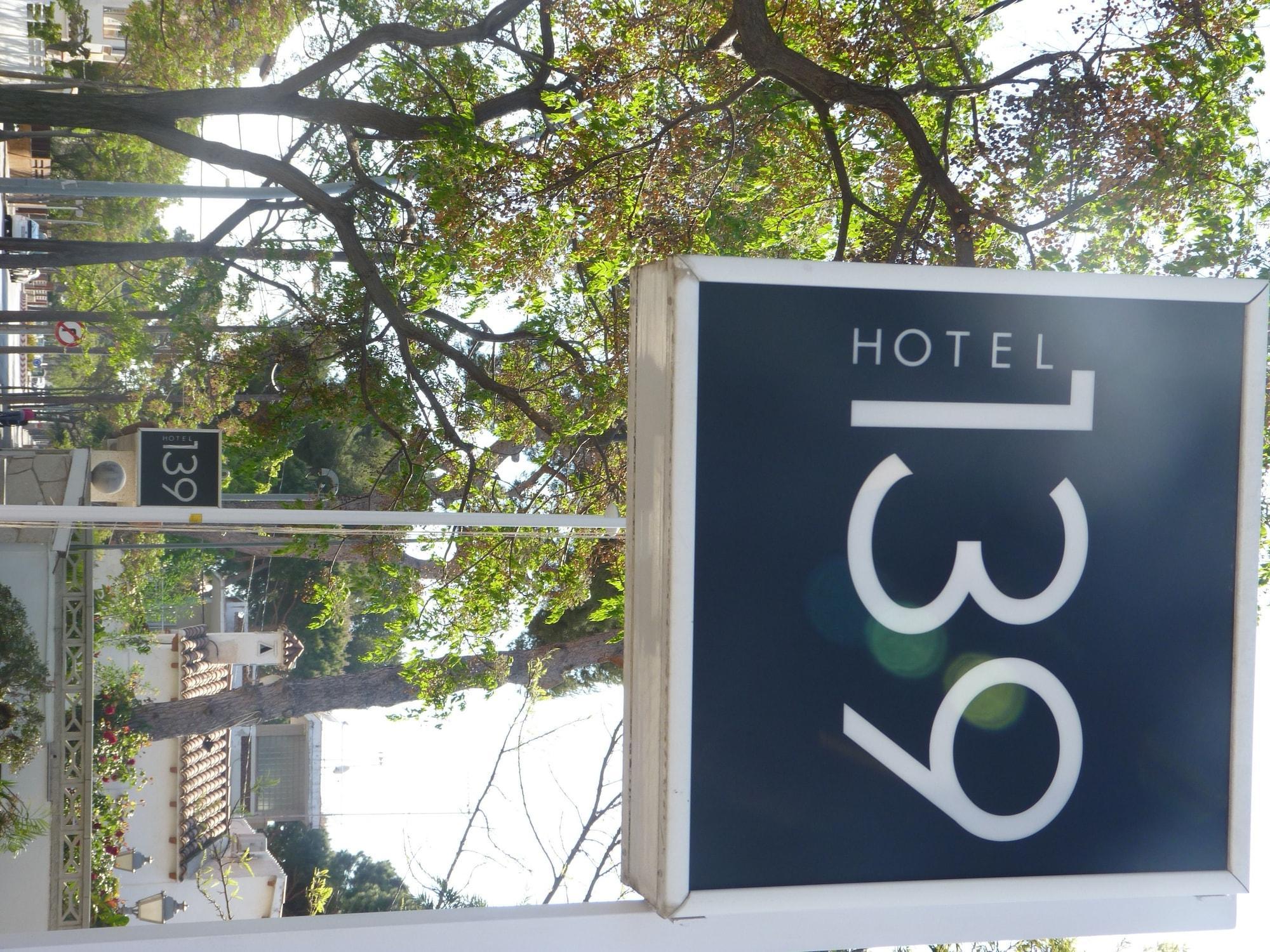Vista Exterior Hotel 139