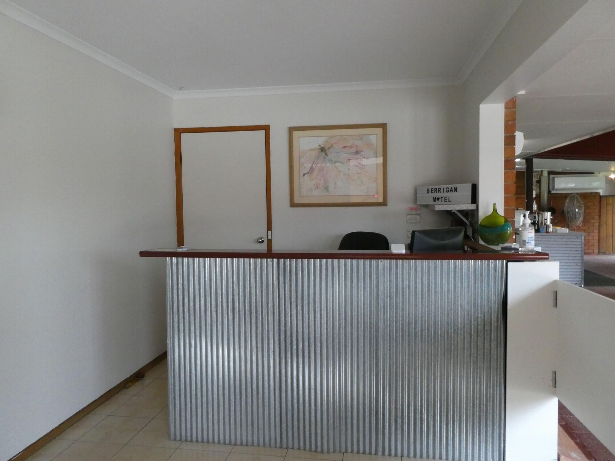 Vista Lobby Berrigan Motel