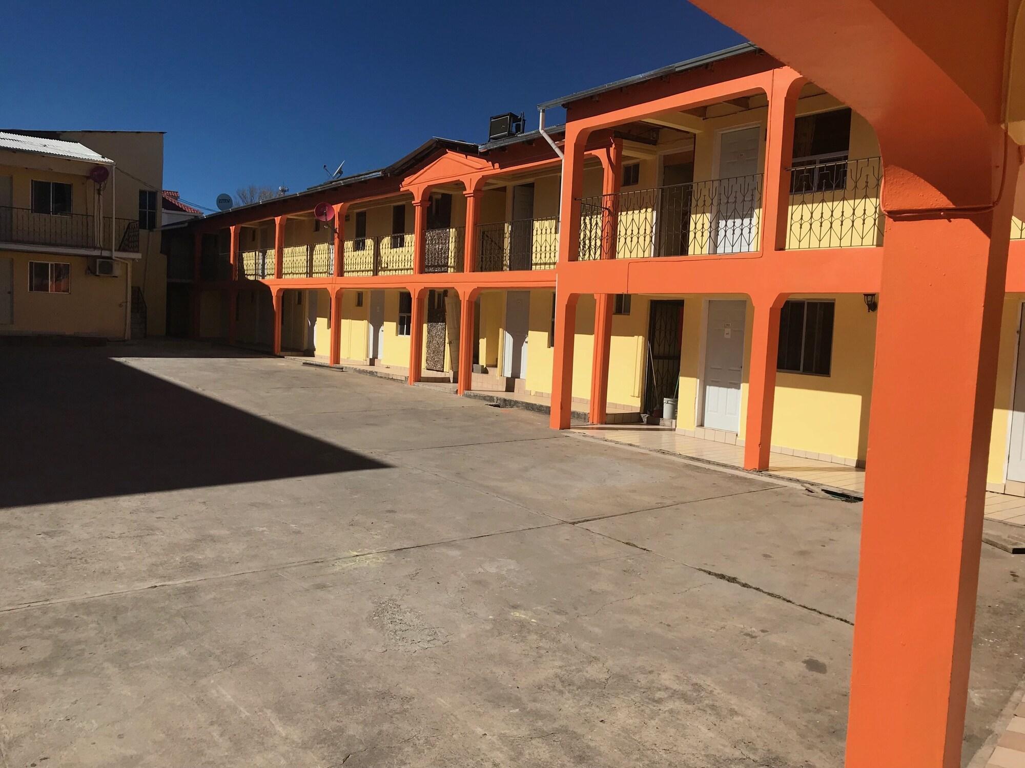 Vista Exterior Hotel Los Pinos