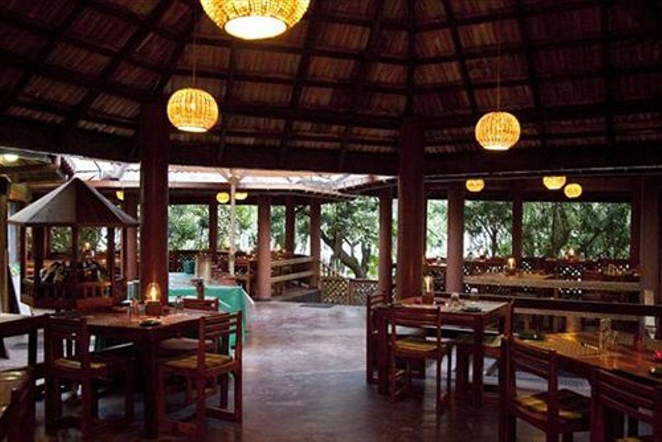 Vista Lobby Palm Paradise Cabanas & Villas Beach Resort Tangalle