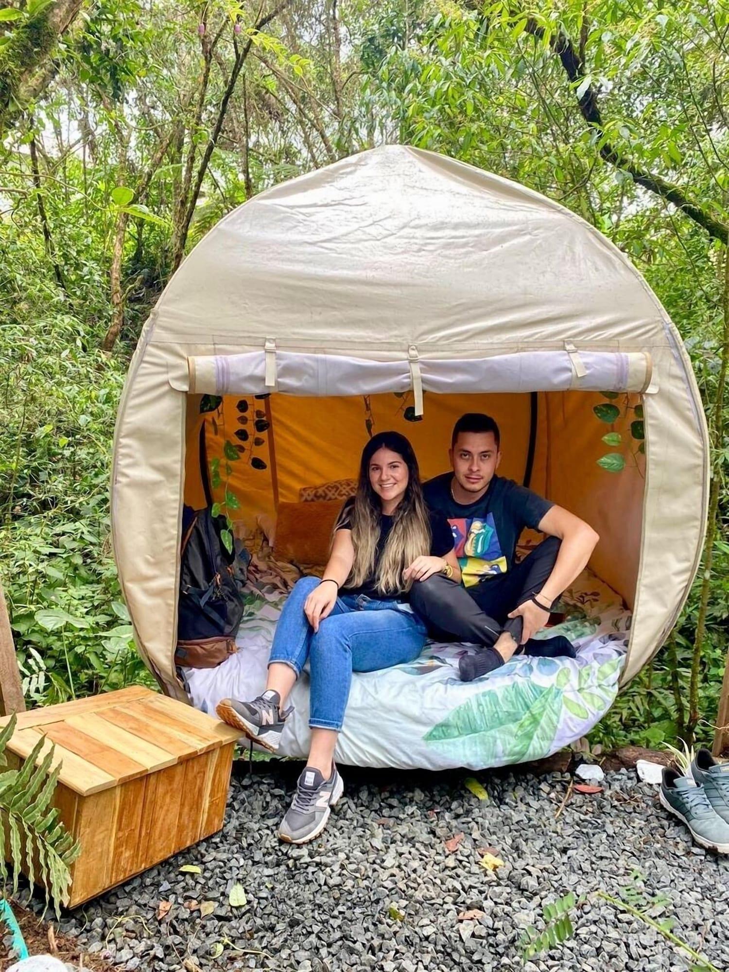 Varios Mot Mot Glamping