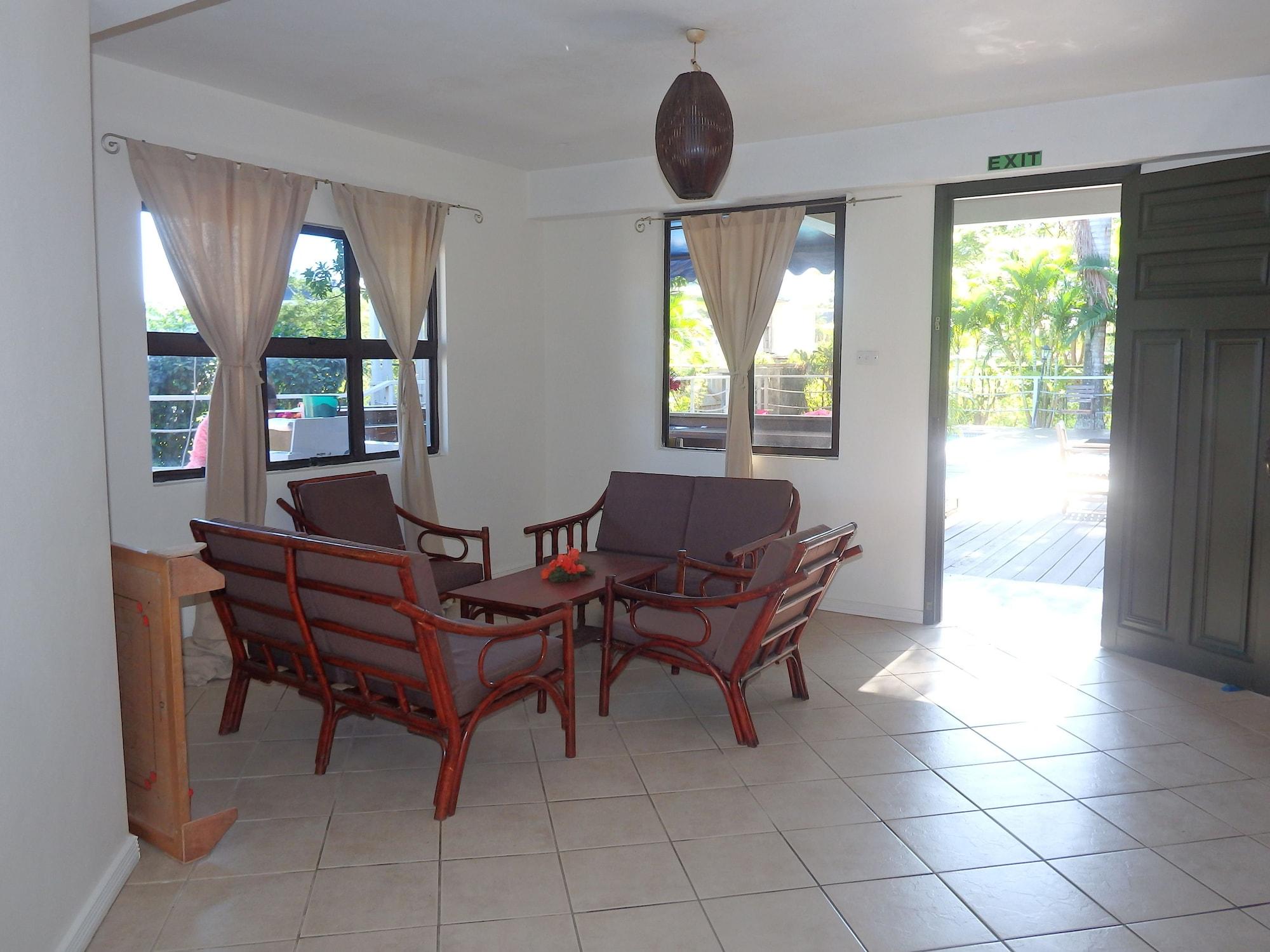 Vista Lobby Bluewater Lodge - Hostel