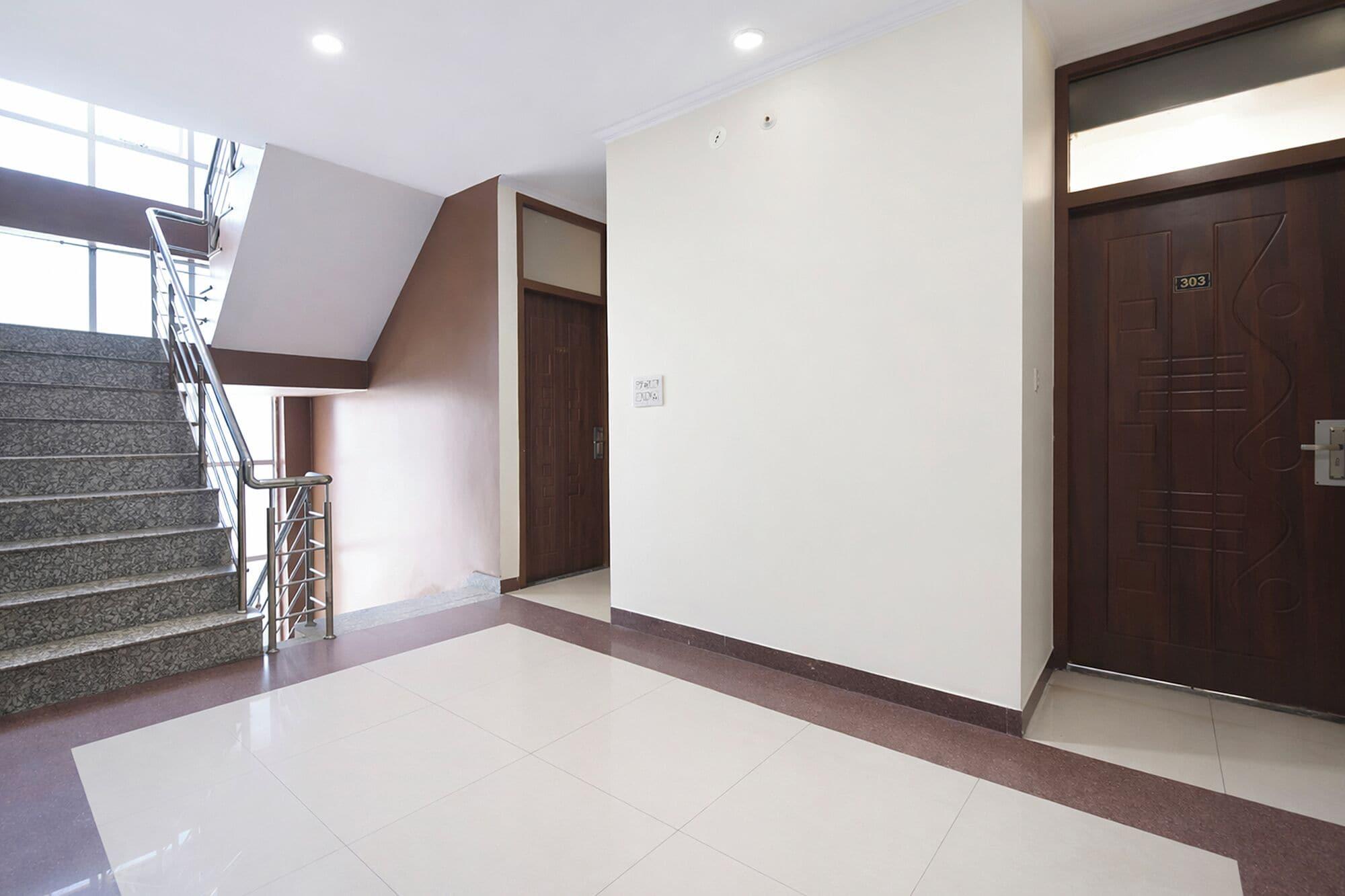 Vista Lobby Fabhotel Jaya Palace