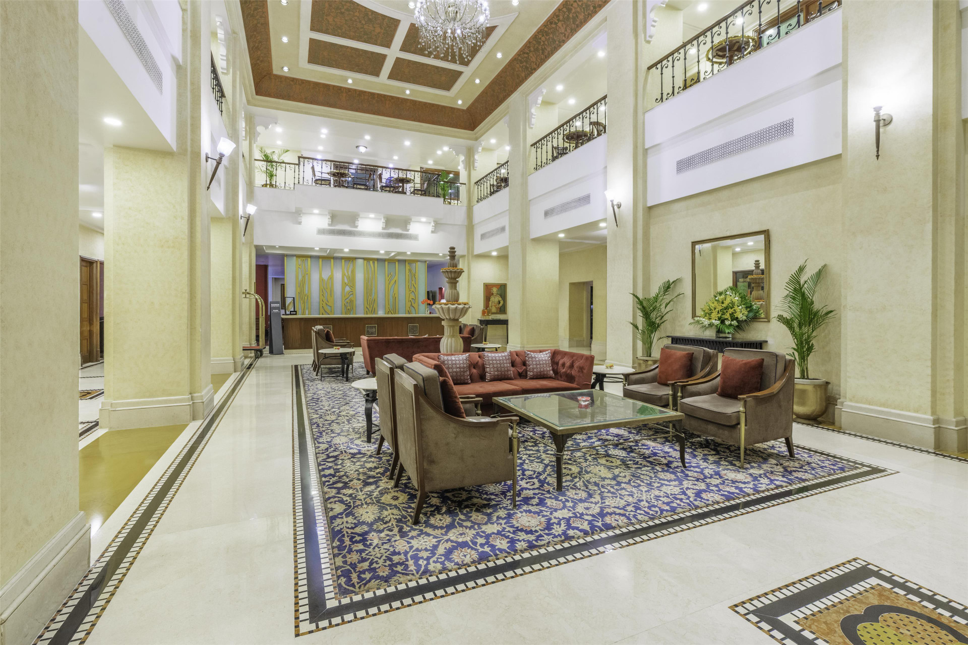 Vista Lobby Radisson Hotel Varanasi