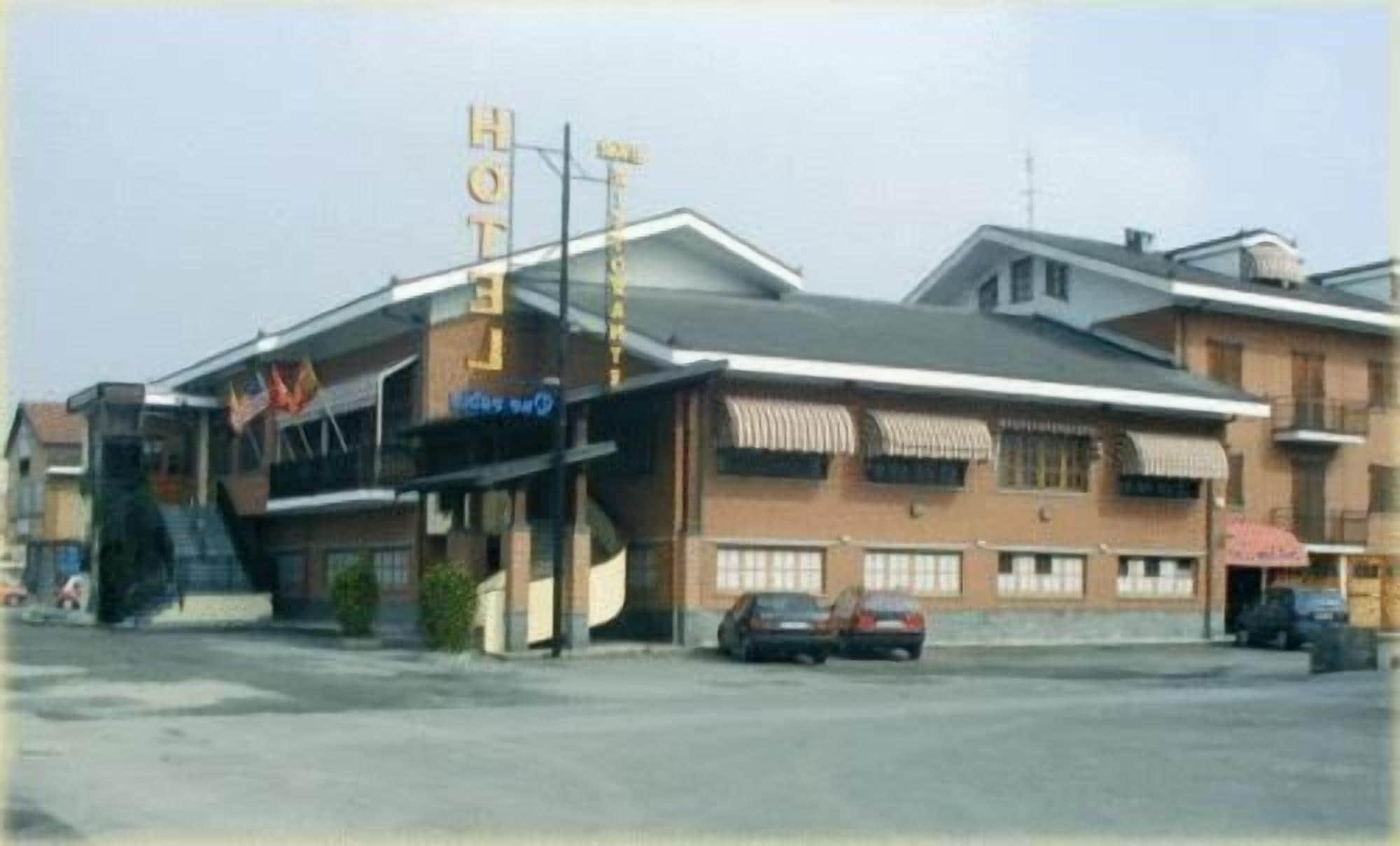 Vista Exterior Hotel Quo Vadis