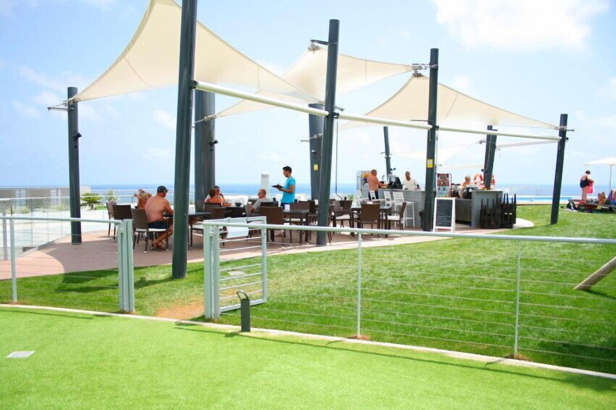 Bar/Salón Infinity View Apartament