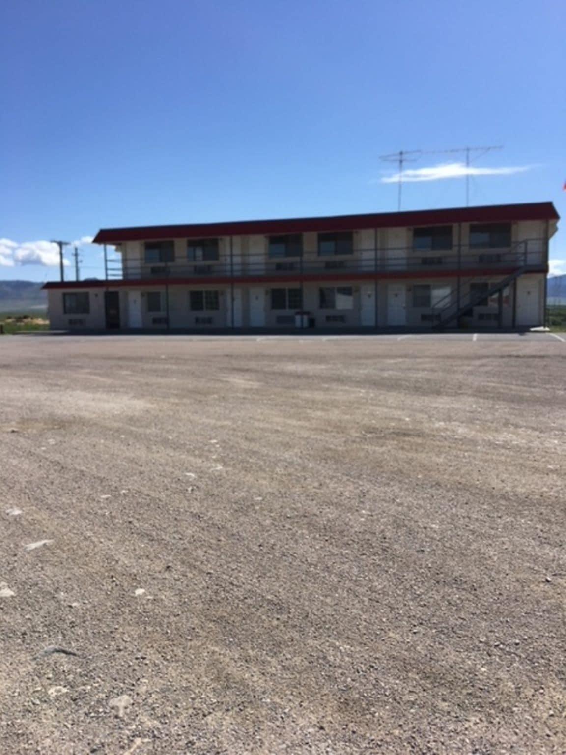 Varios Flag's West Motel
