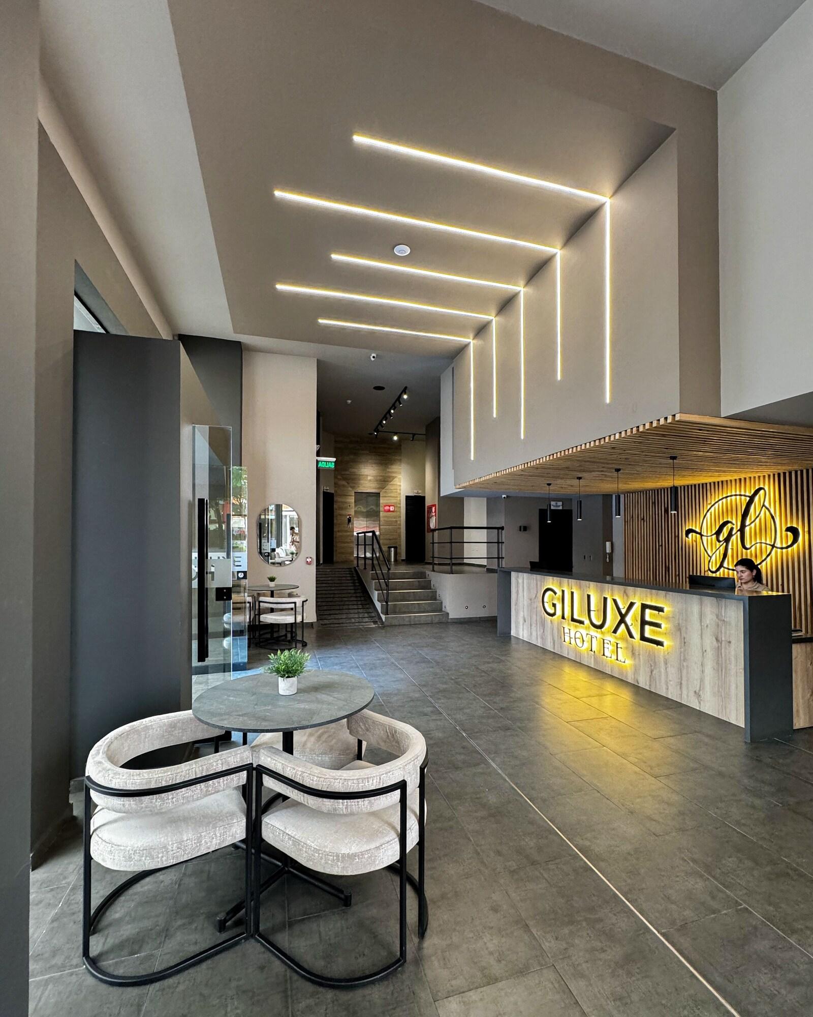 Vista Lobby Giluxe Hotel