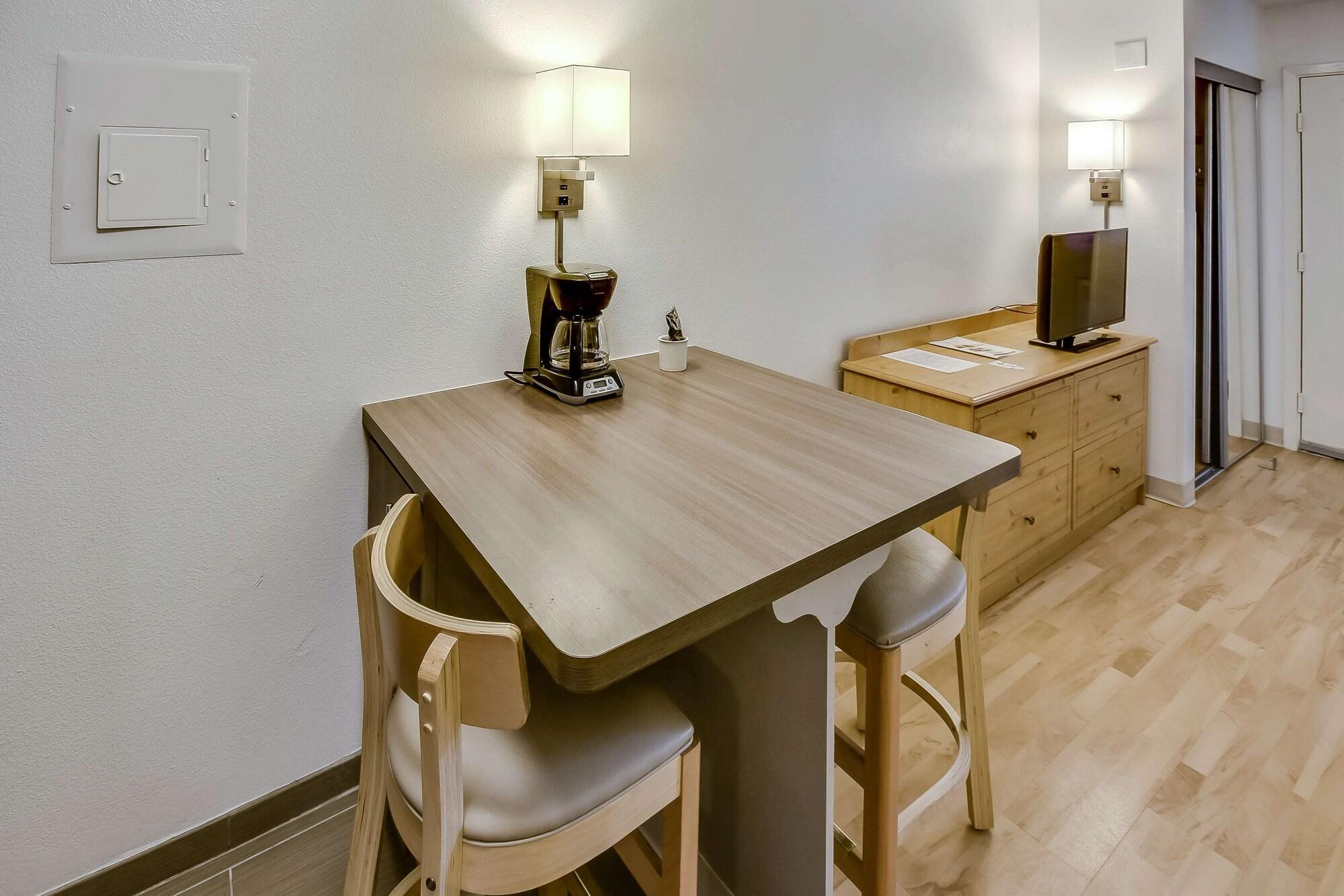 Set de Habitación Studio 6 Houston, TX - Hobby South