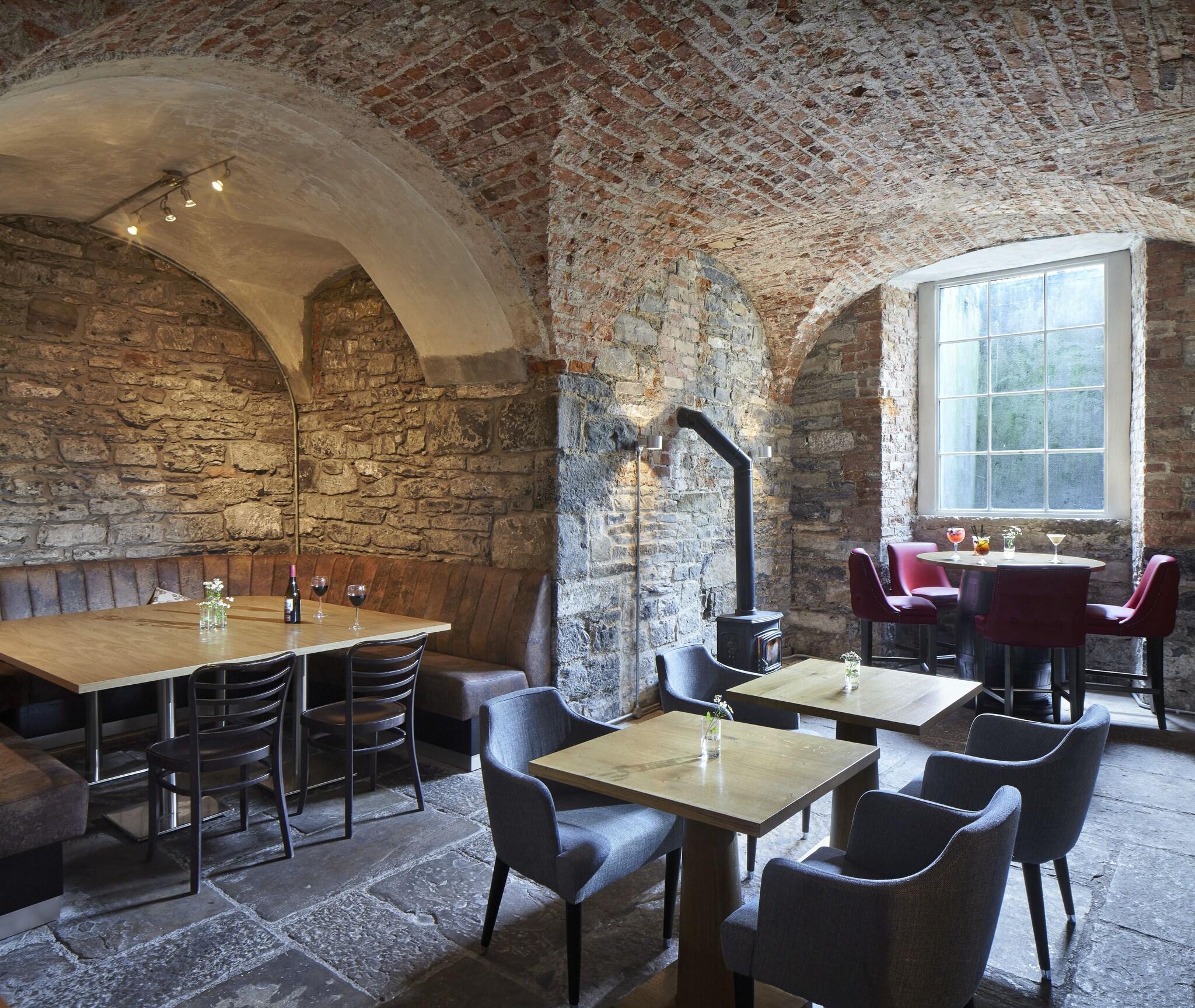 Bar/Salón Farnham Estate Hotel