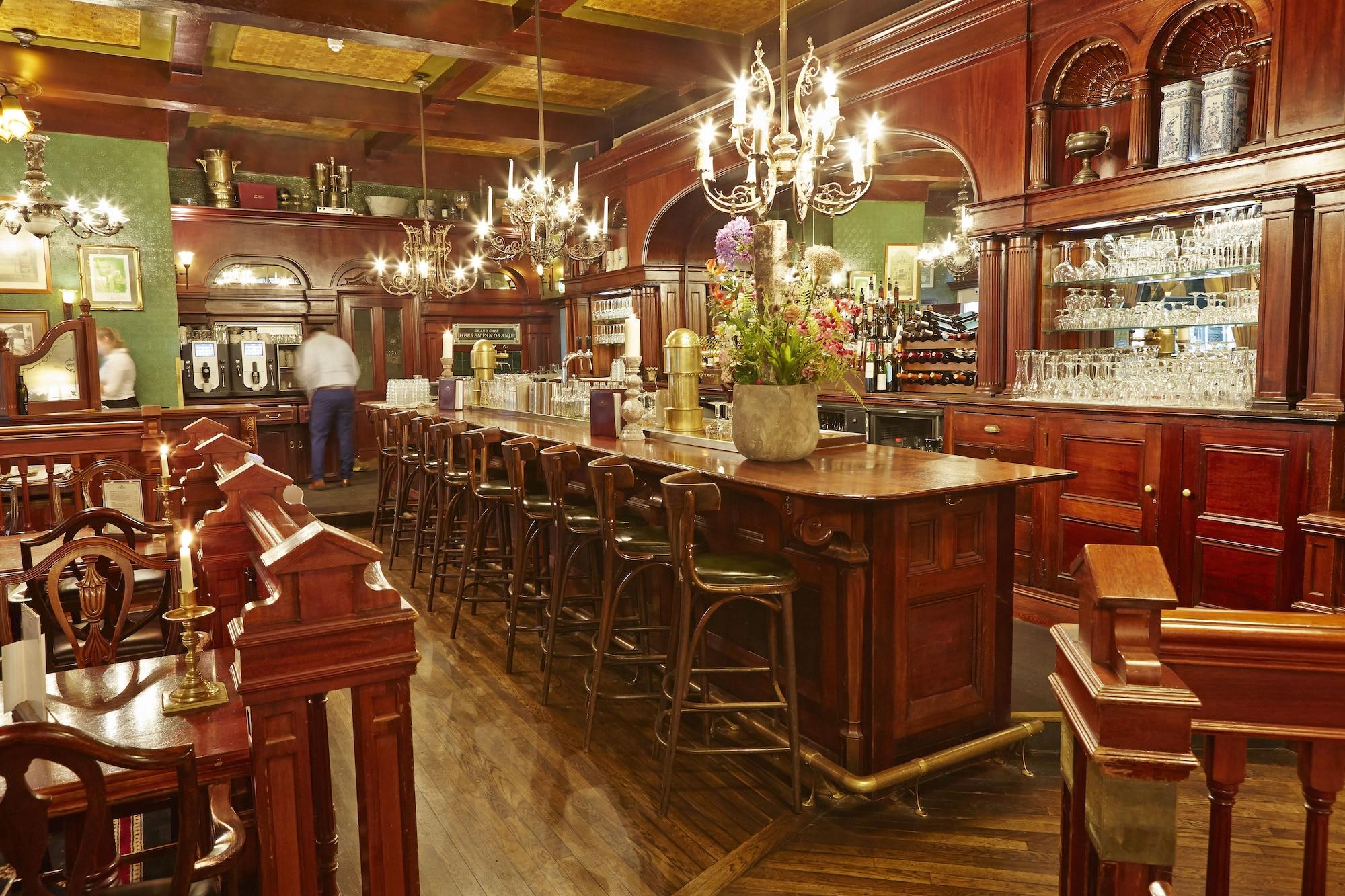 Bar/Salón Hotel Mastbosch Breda