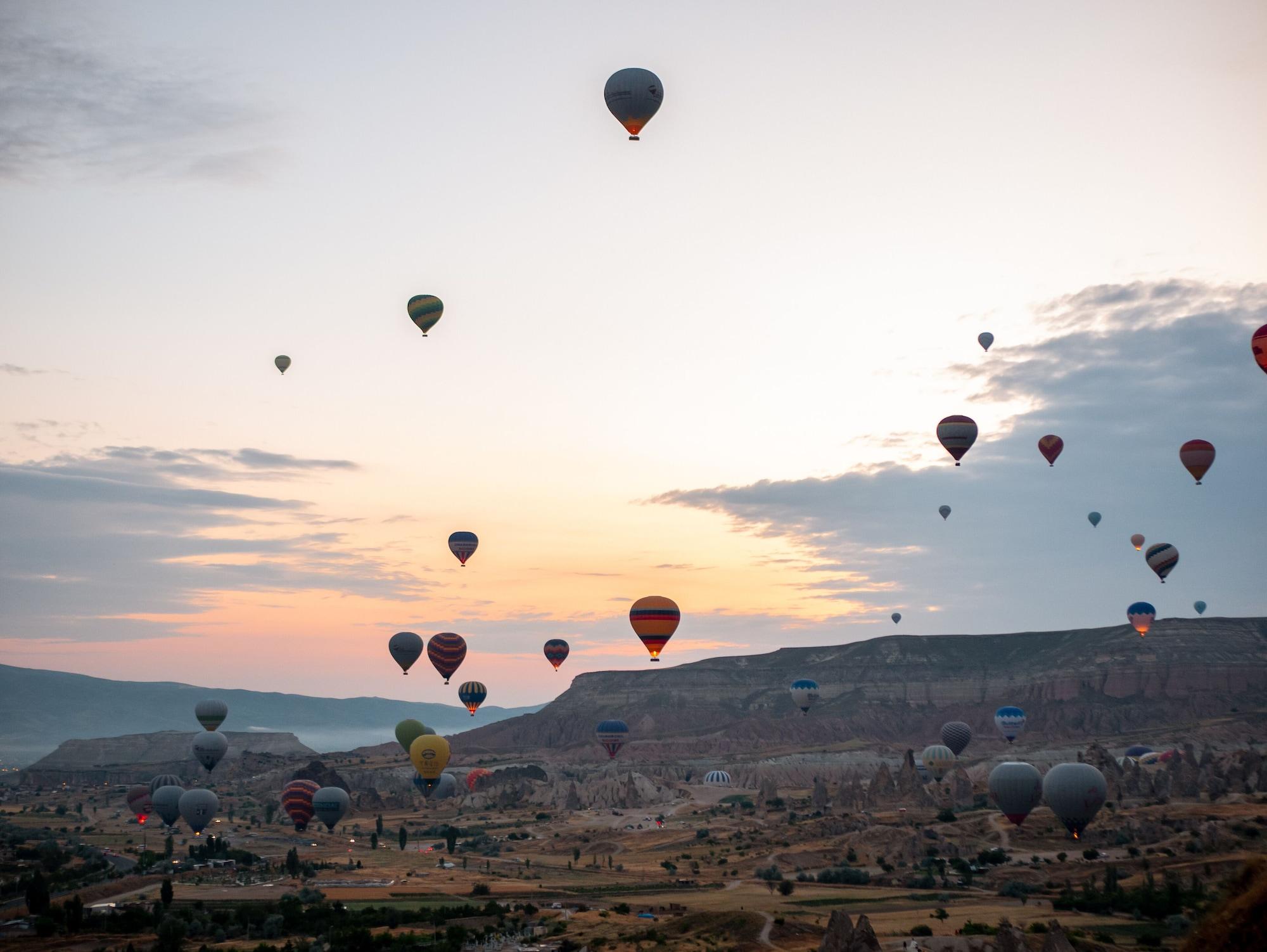 Varios ShoeString Stone House