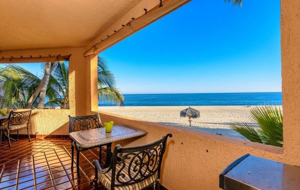 Amazing Ocean View and Steps to the Beach! - Hoteles con parque acuático en San Jose del Cabo, México