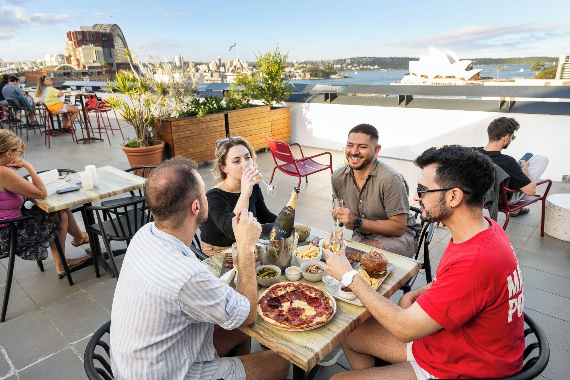 Bar/Salón YHA Sydney Harbour
