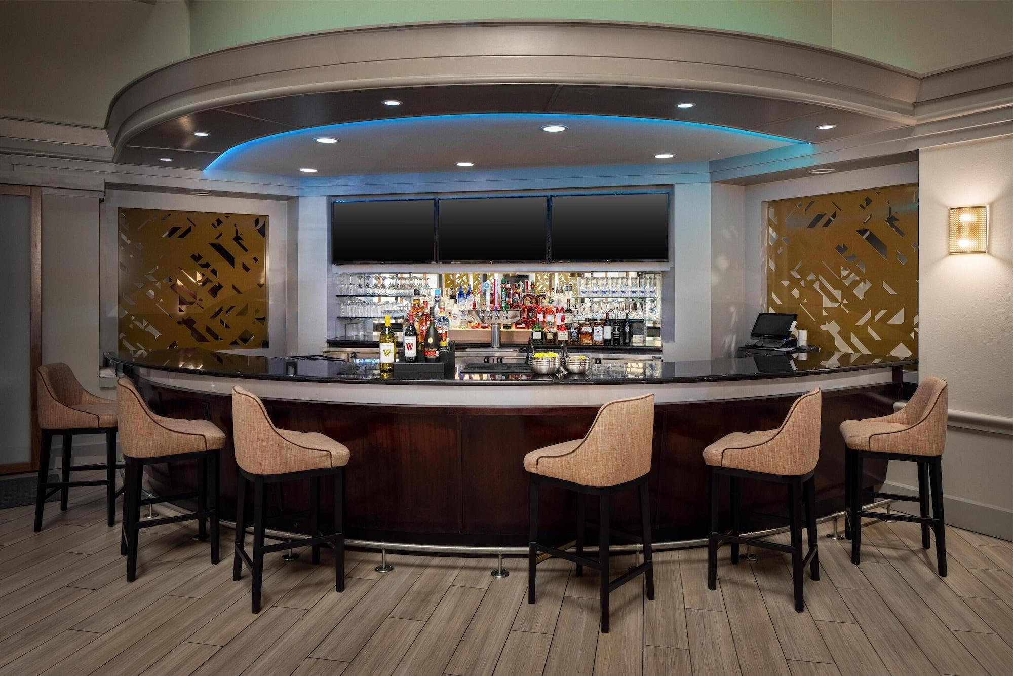 Bar/Salón Embassy Suites by Hilton Laredo