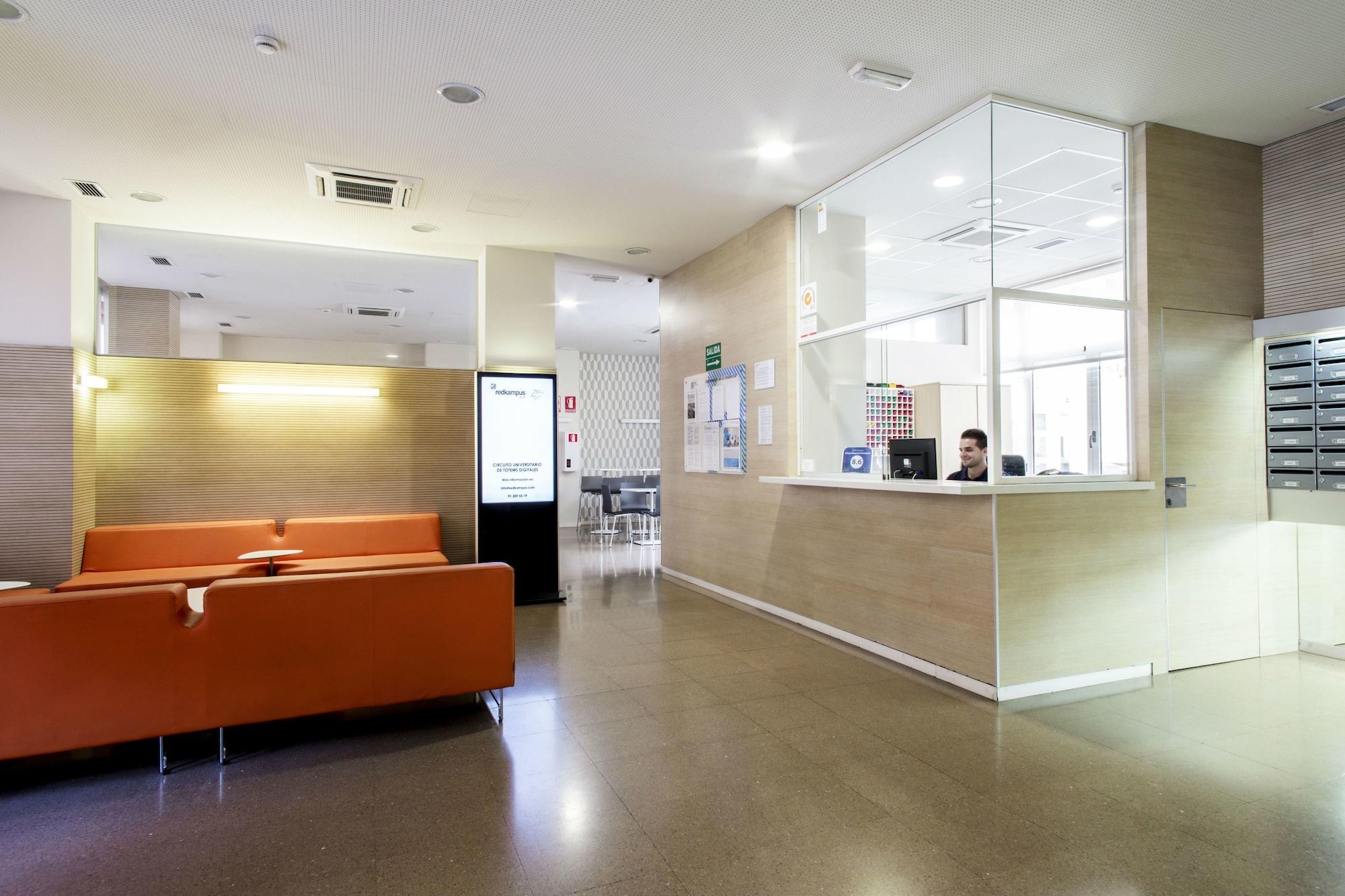 Vista Lobby Colegio Mayor Resa La Concepción Campus Accomodation