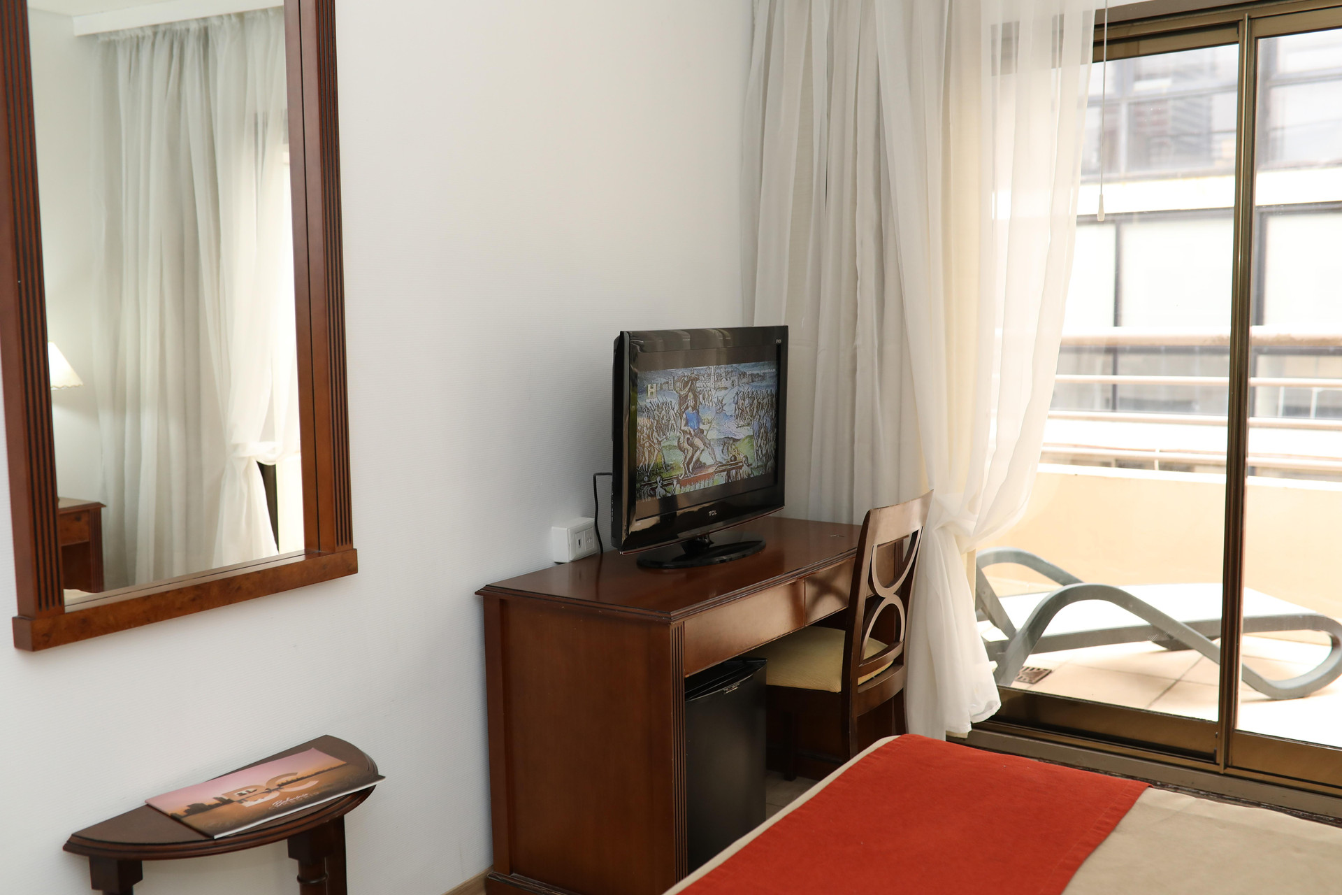Equipamiento de Habitación HR Esmeralda Luxor