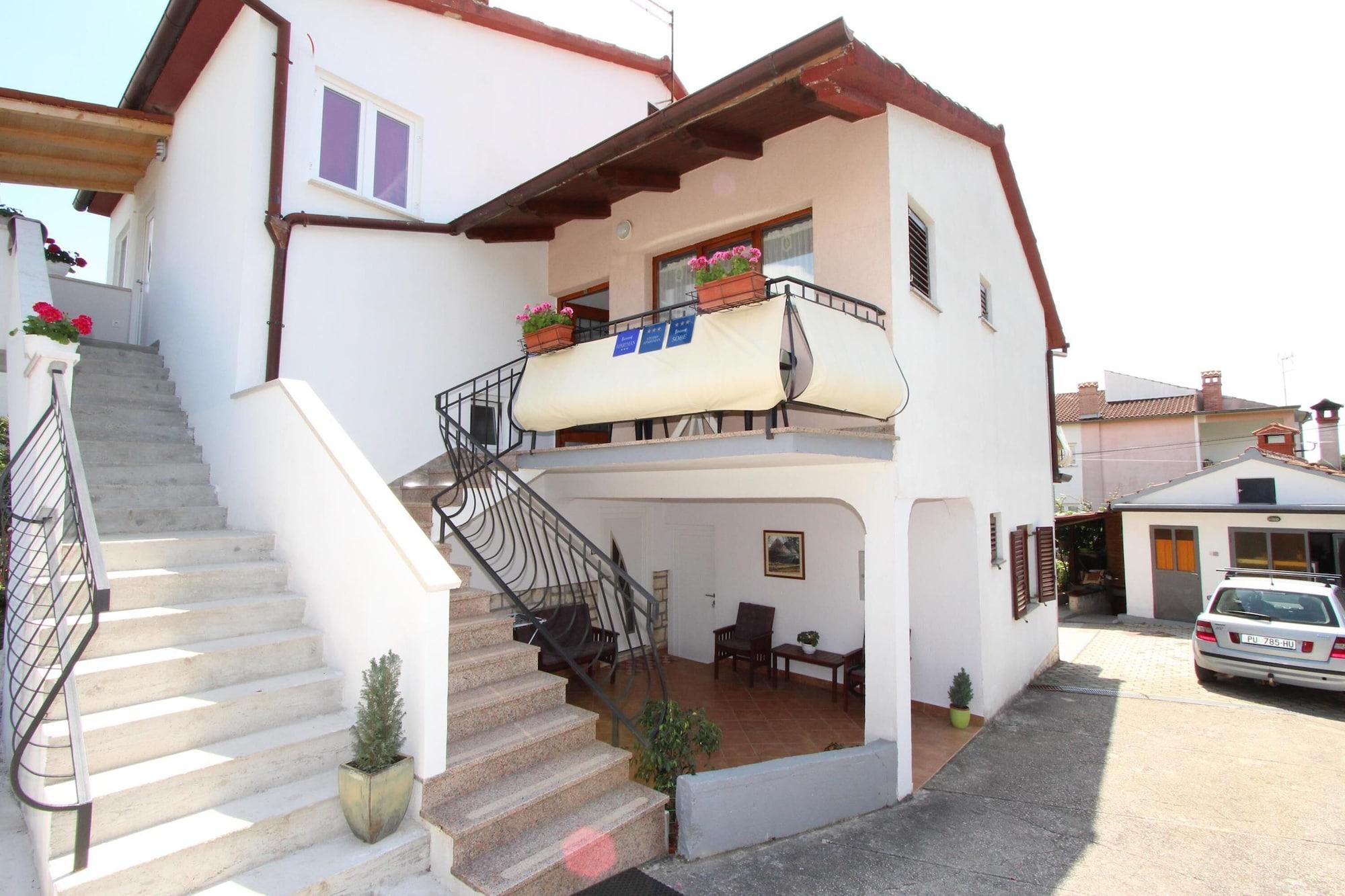 Varios Apartments and Room Silvana