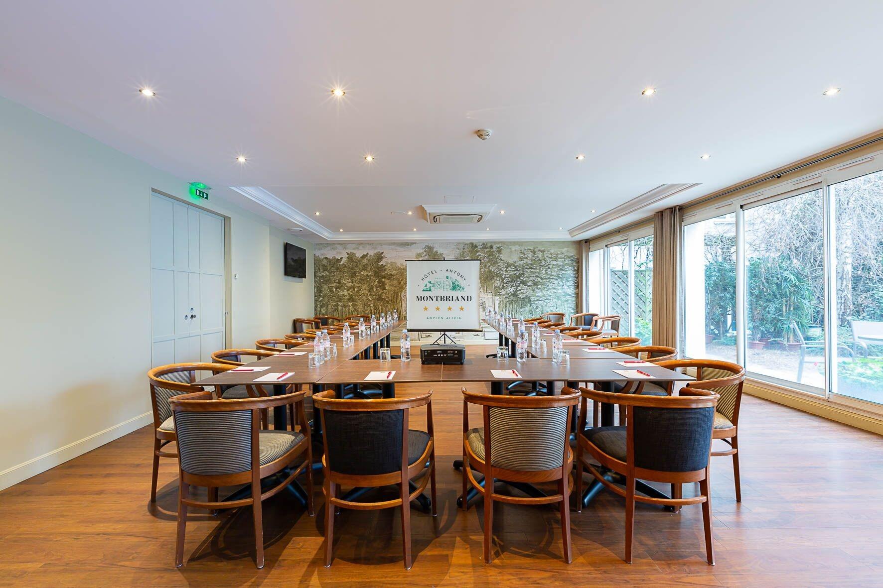 Sala de Reuniones Hôtel Montbriand Antony