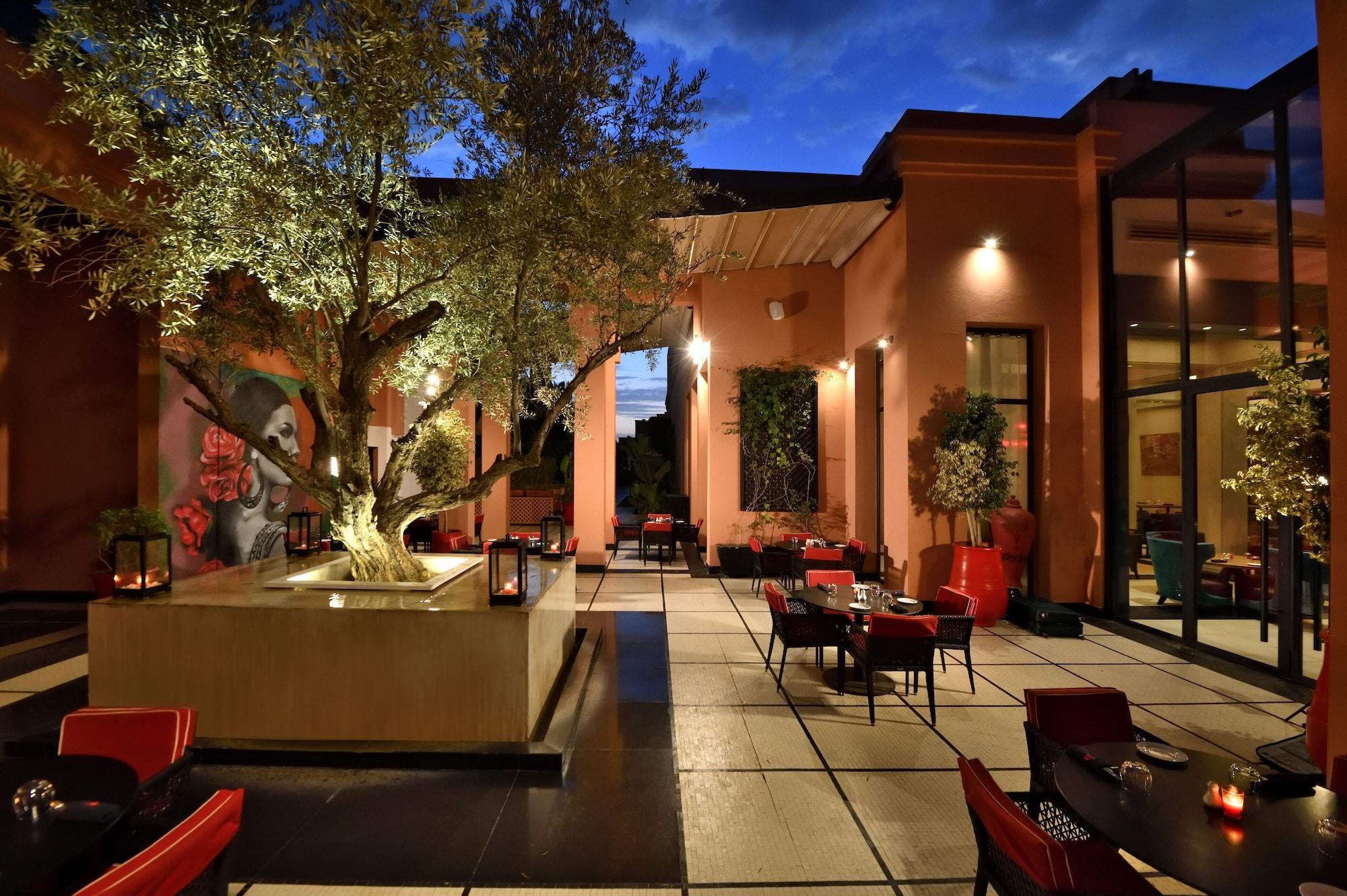 Restaurant Mövenpick Hotel Mansour Eddahbi Marrakech