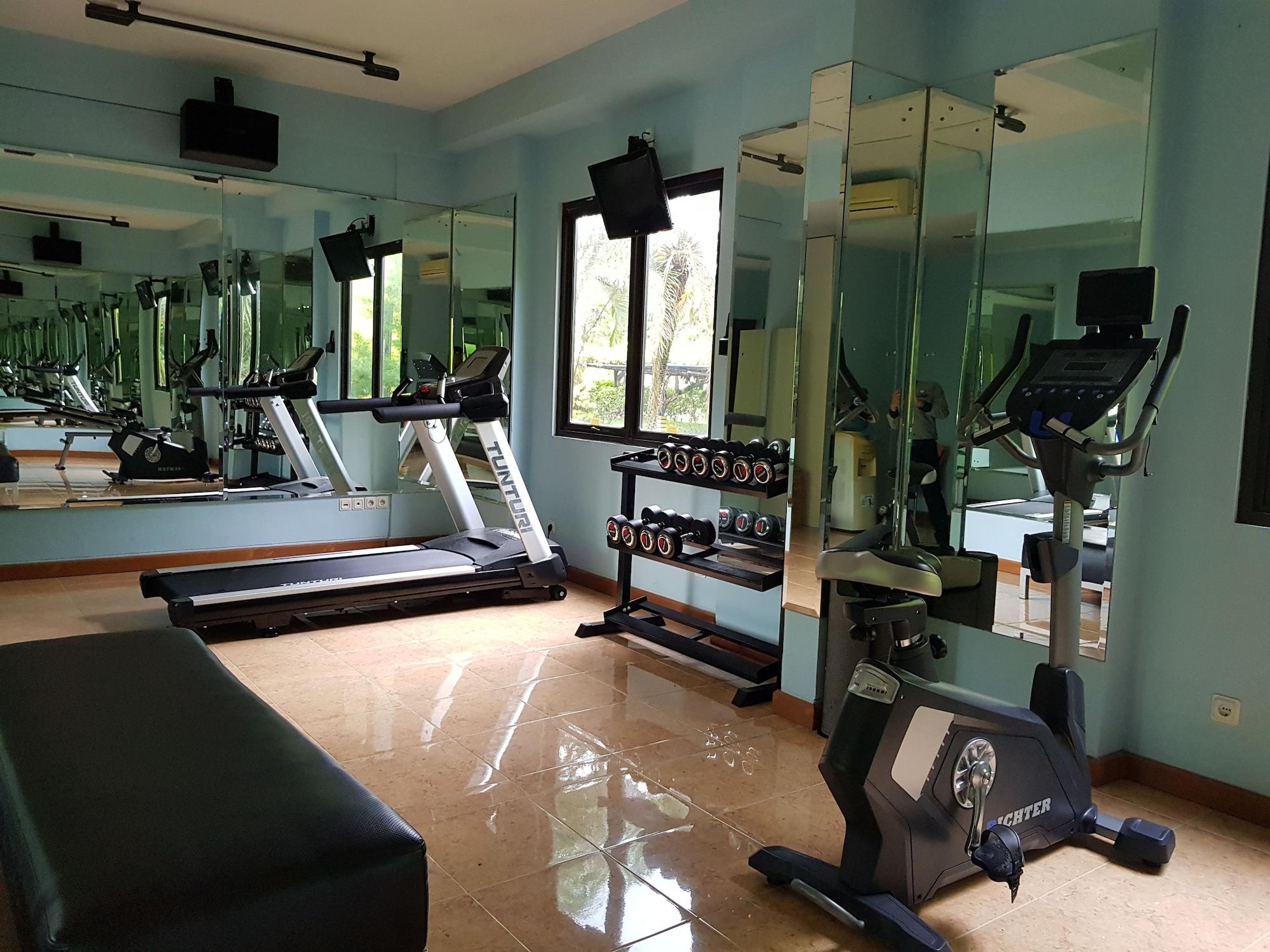 Gimnasio PrimeBiz Hotel Karawang