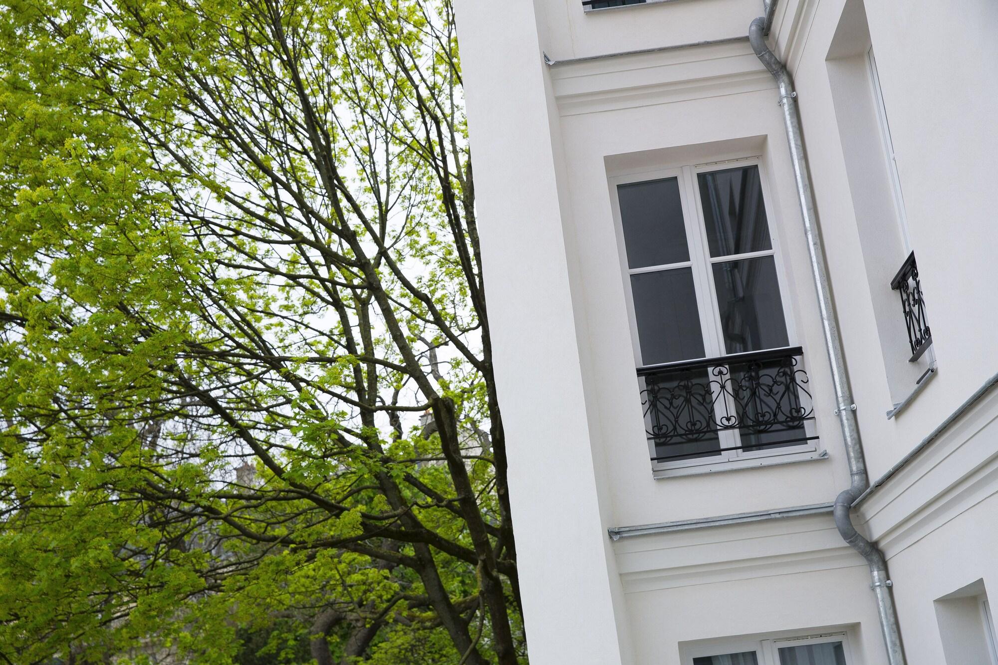 Vista Exterior Hotel Monge