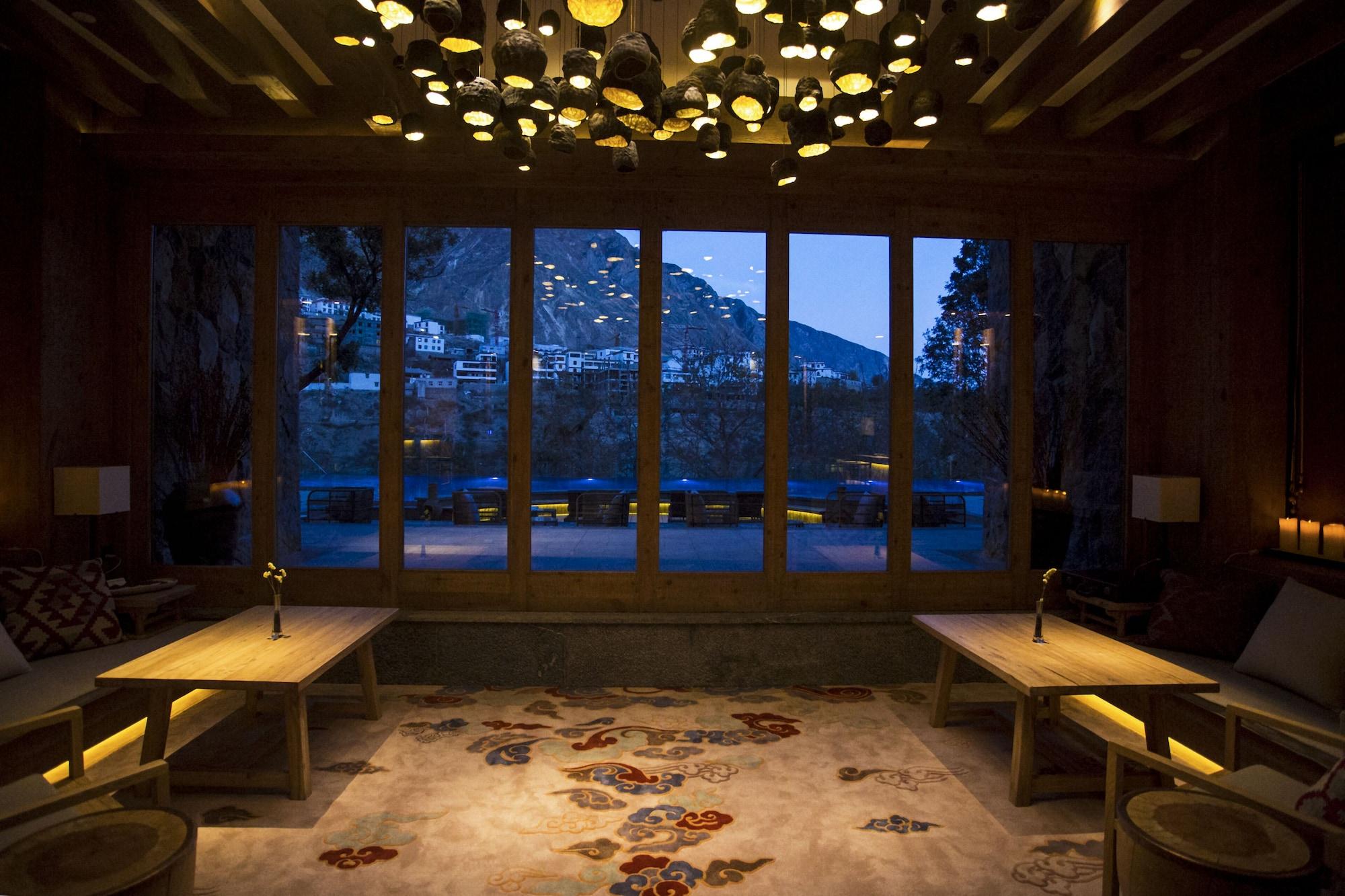 Vista Lobby LUX Tea Horse Road Deqin Benzilan