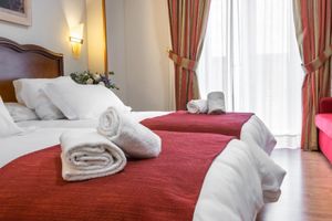 Alojamiento - Hotel Reina Cristina