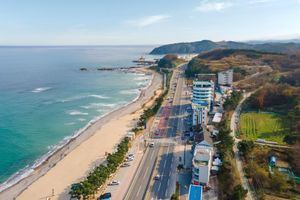 Alojamiento - Yangyang Haettuneonchangmoon Pension