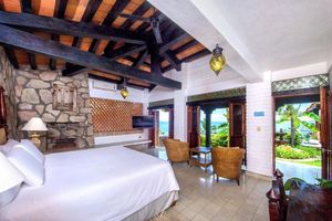 Alquiler Vacacional - BEST OCEANFRONT VILLA WITH FULL STAFF, DIRECT BEACH ACCESS