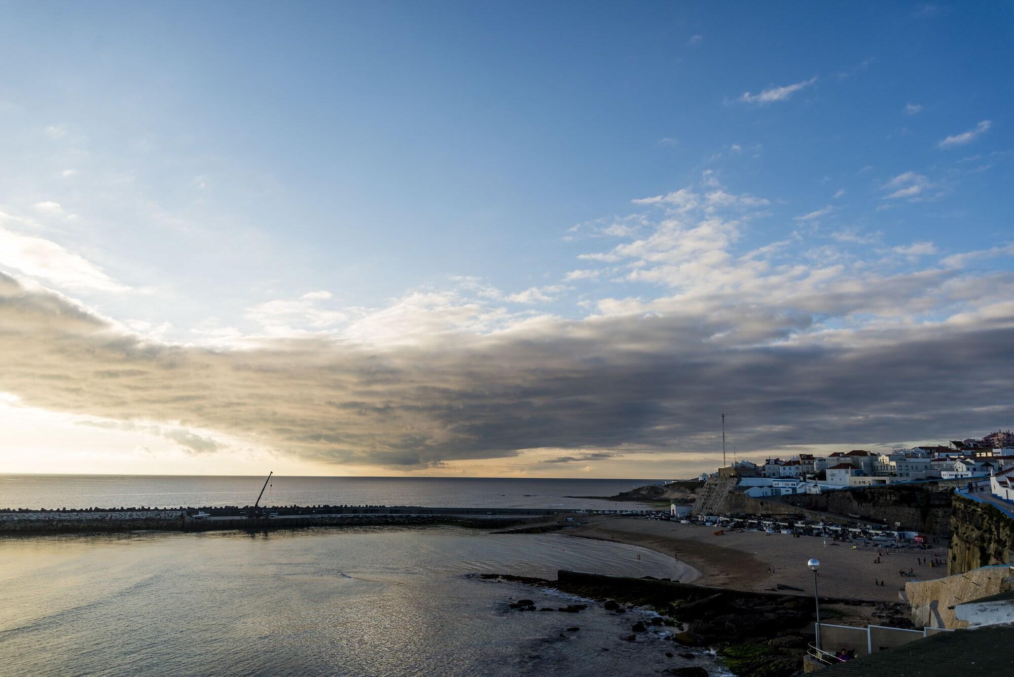 Vista Exterior Sandhi House - Yoga & Wellness