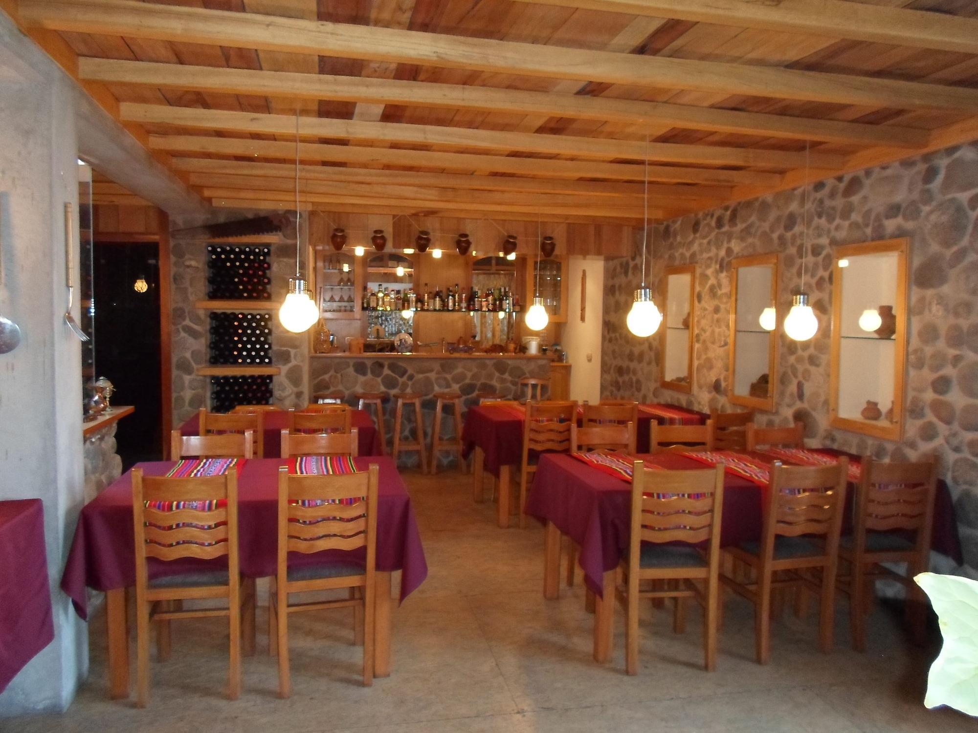 Bar/Salón Posada El Castillo