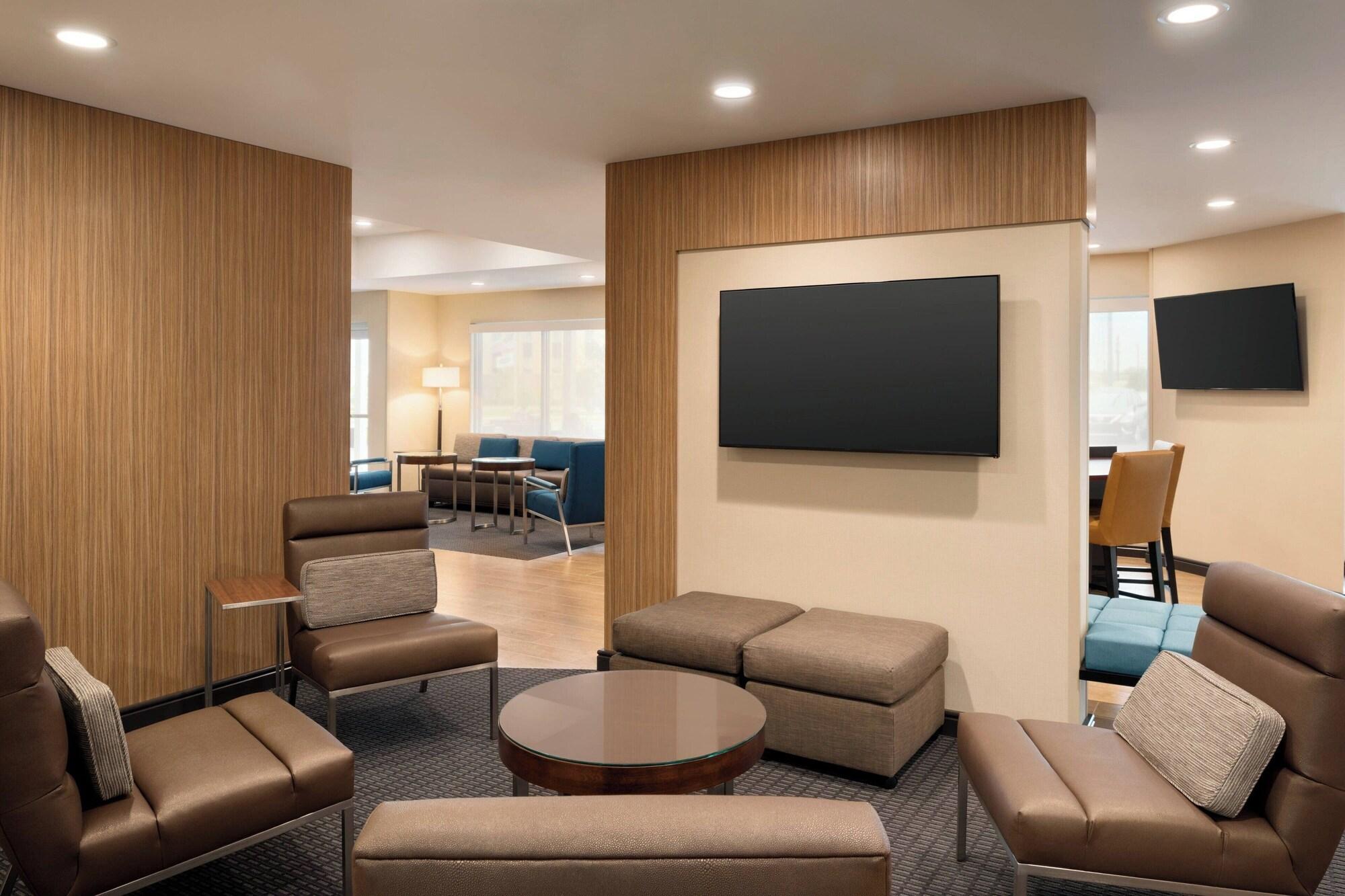 Vista Lobby TownePlace Suites by Marriott Minooka