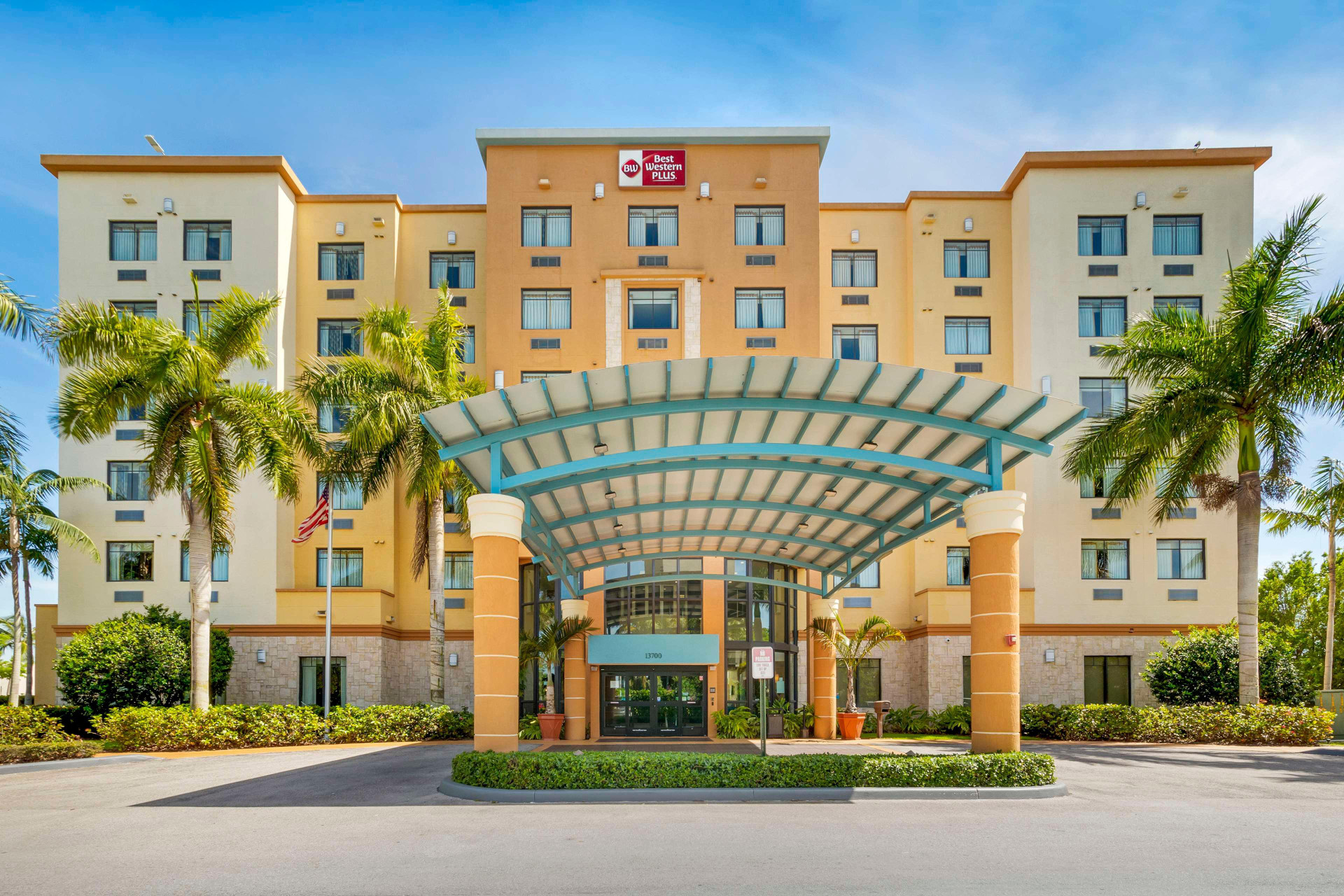 Vista Exterior Best Western Plus Miami Executive Airport Hotel & Suites