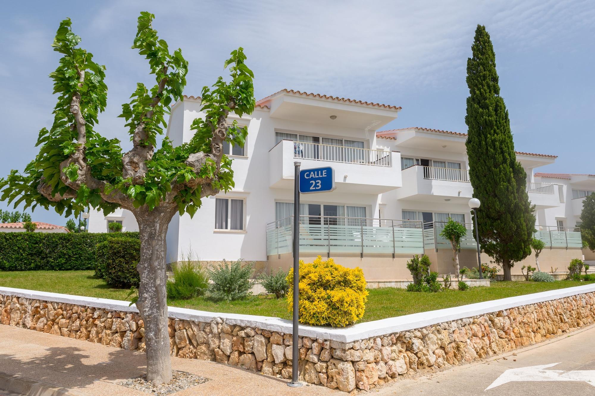 Vista Exterior Naranjos Resort Menorca