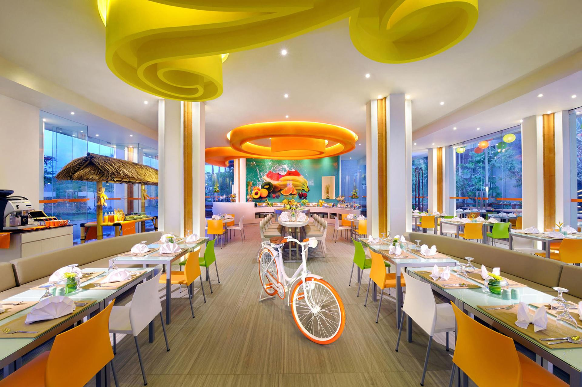 Restaurant HARRIS Hotel & Residence Sunset Road Bali