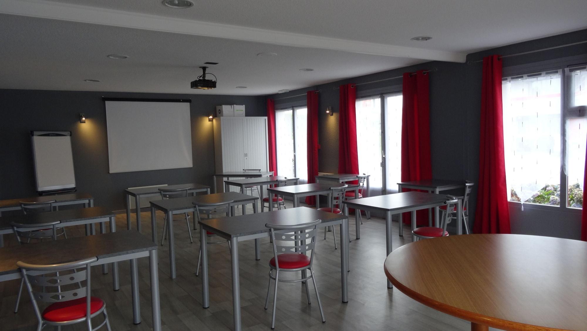 Sala de Reuniones initial by balladins Dieppe