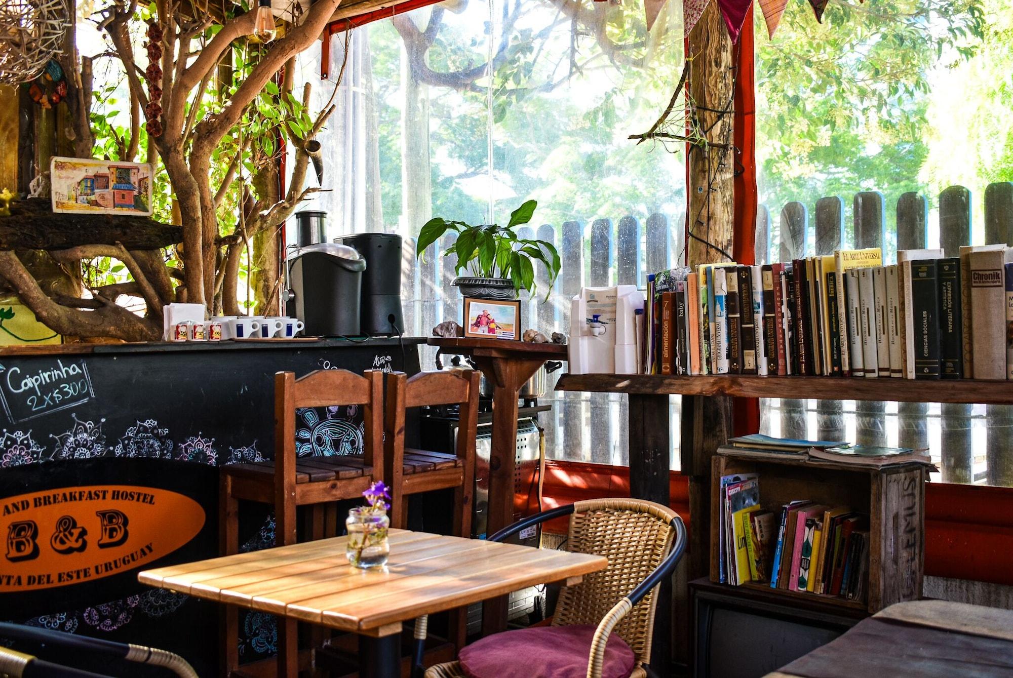 Restaurant B&B Hostel