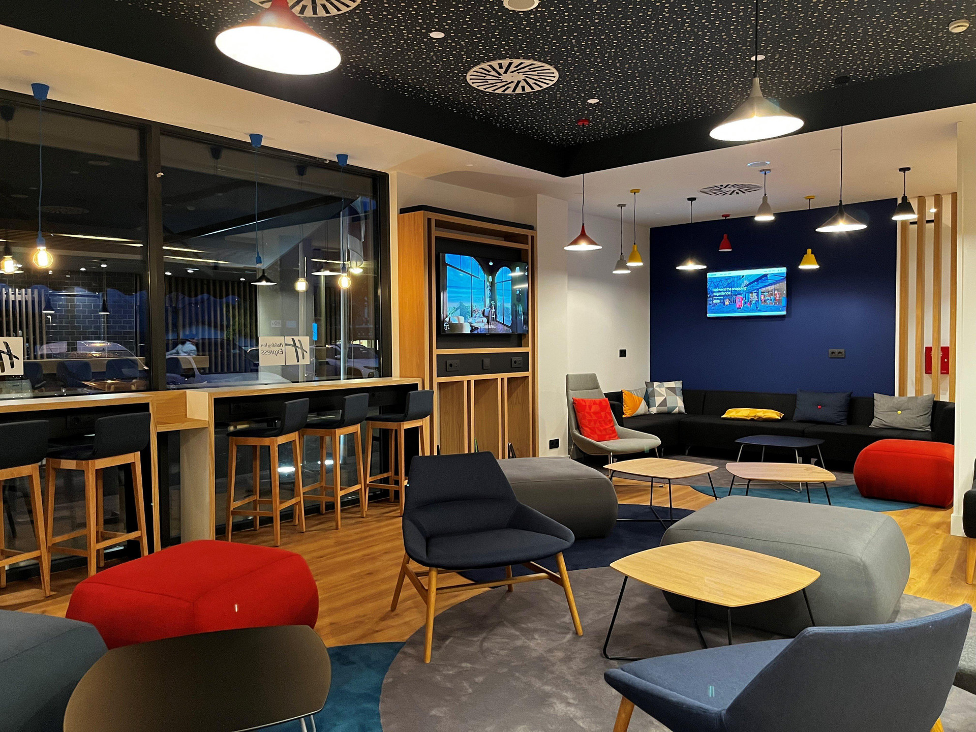 Vista Exterior Holiday Inn Express Bilbao by IHG