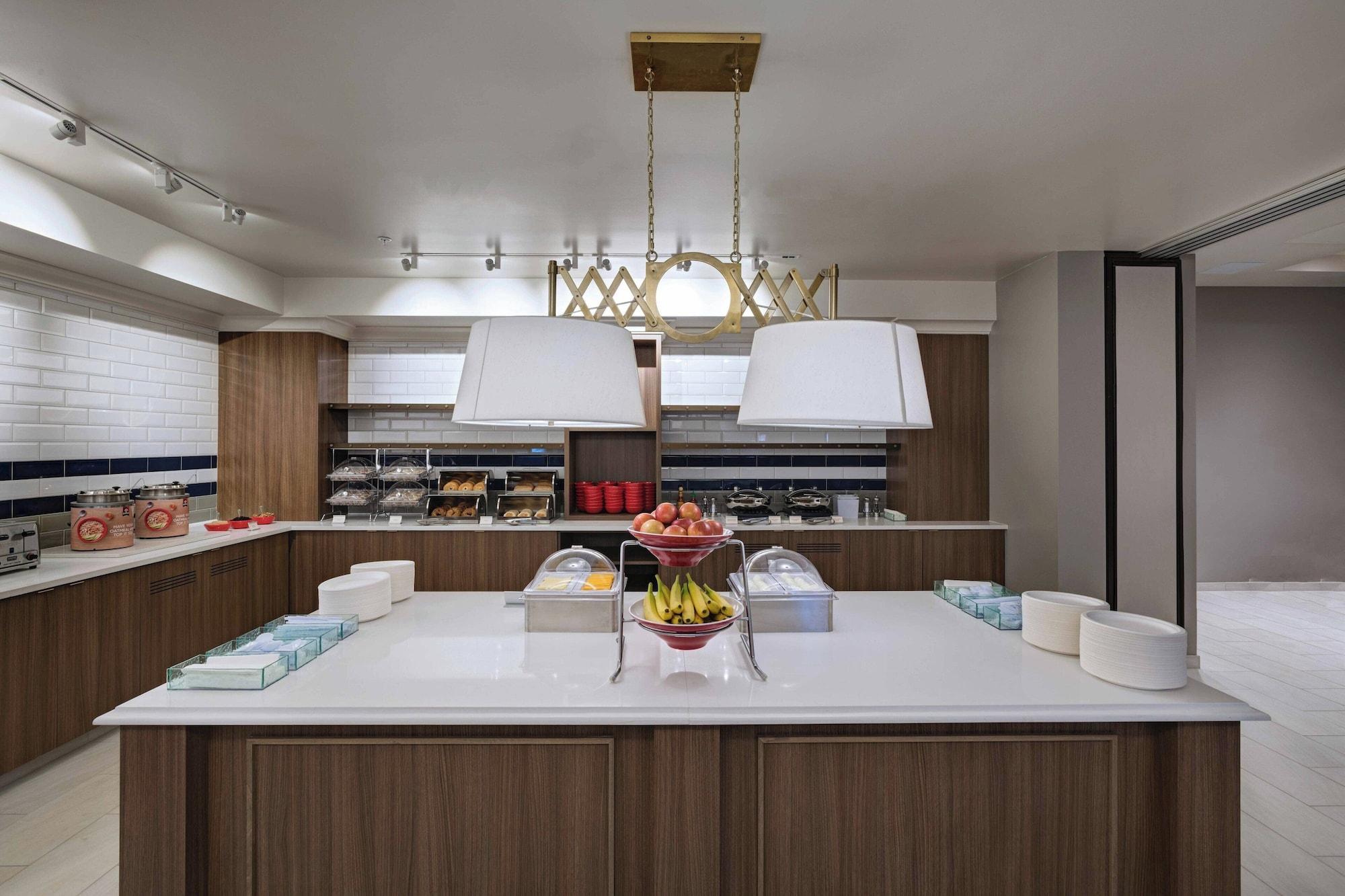 Restaurant TownePlace Suites by Marriott San Diego Airport/Liberty Station
