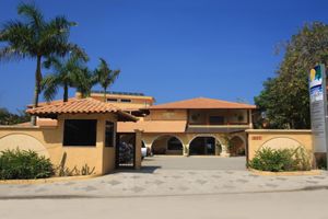 Alojamiento - Beach Hotel Cambury