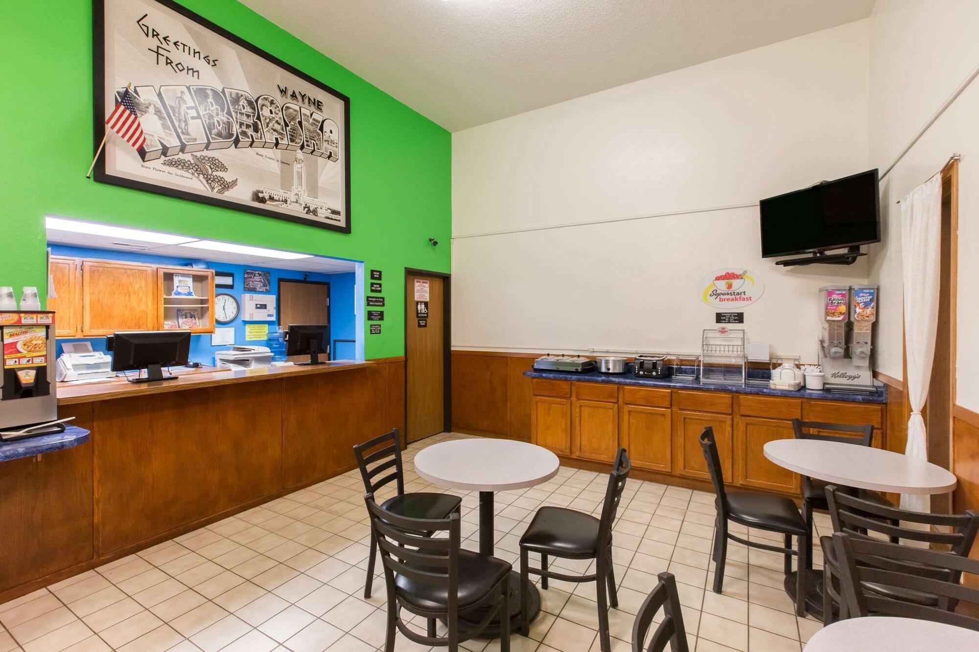 Vista Lobby Super 8 by Wyndham Wayne