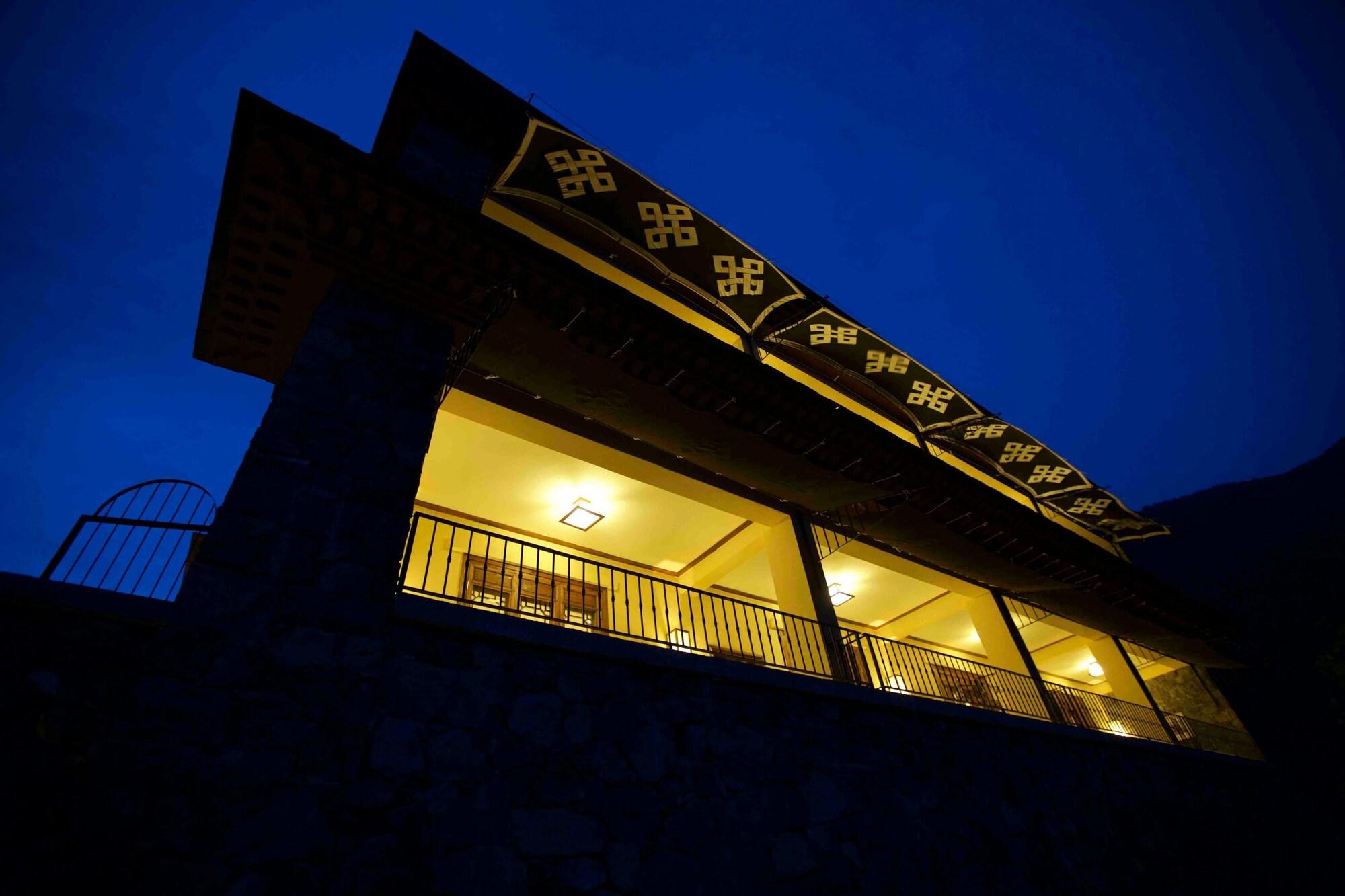 Varios Songtsam Cizhong Lodge