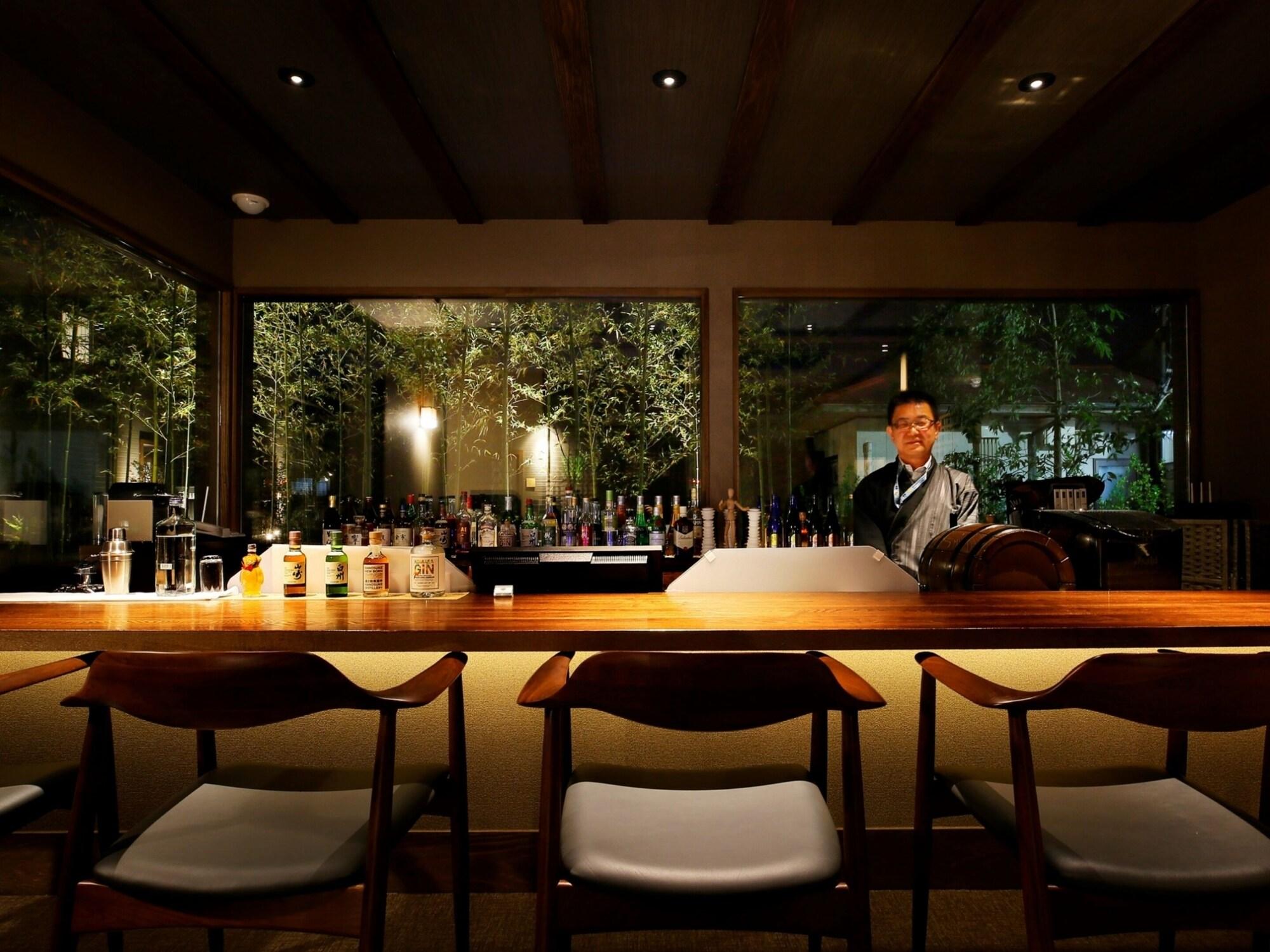 Bar/Salón yumotoankiyohime