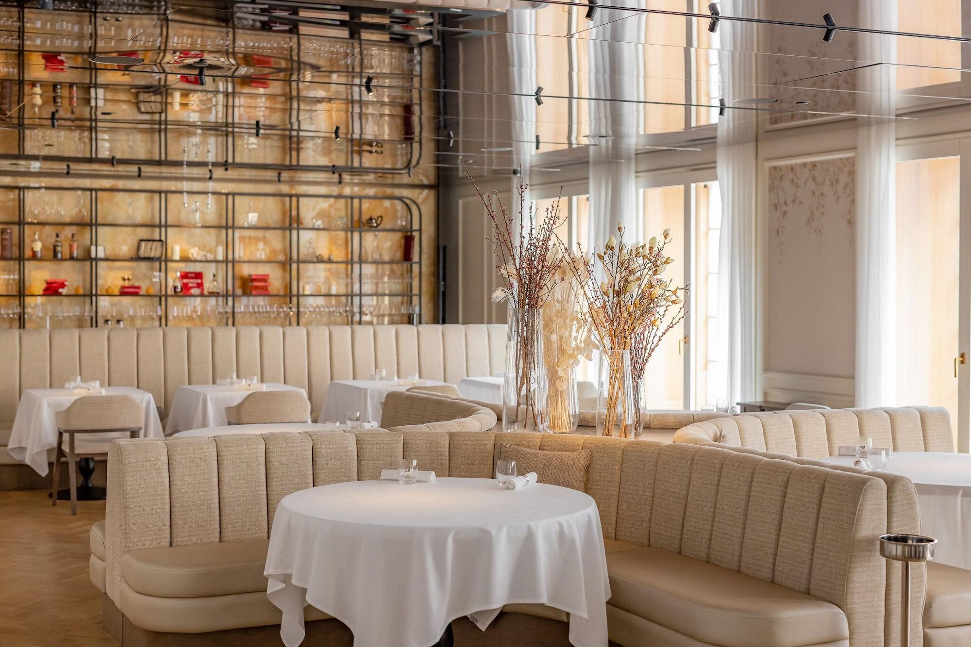 Restaurant Hotel Cafe Royal, London