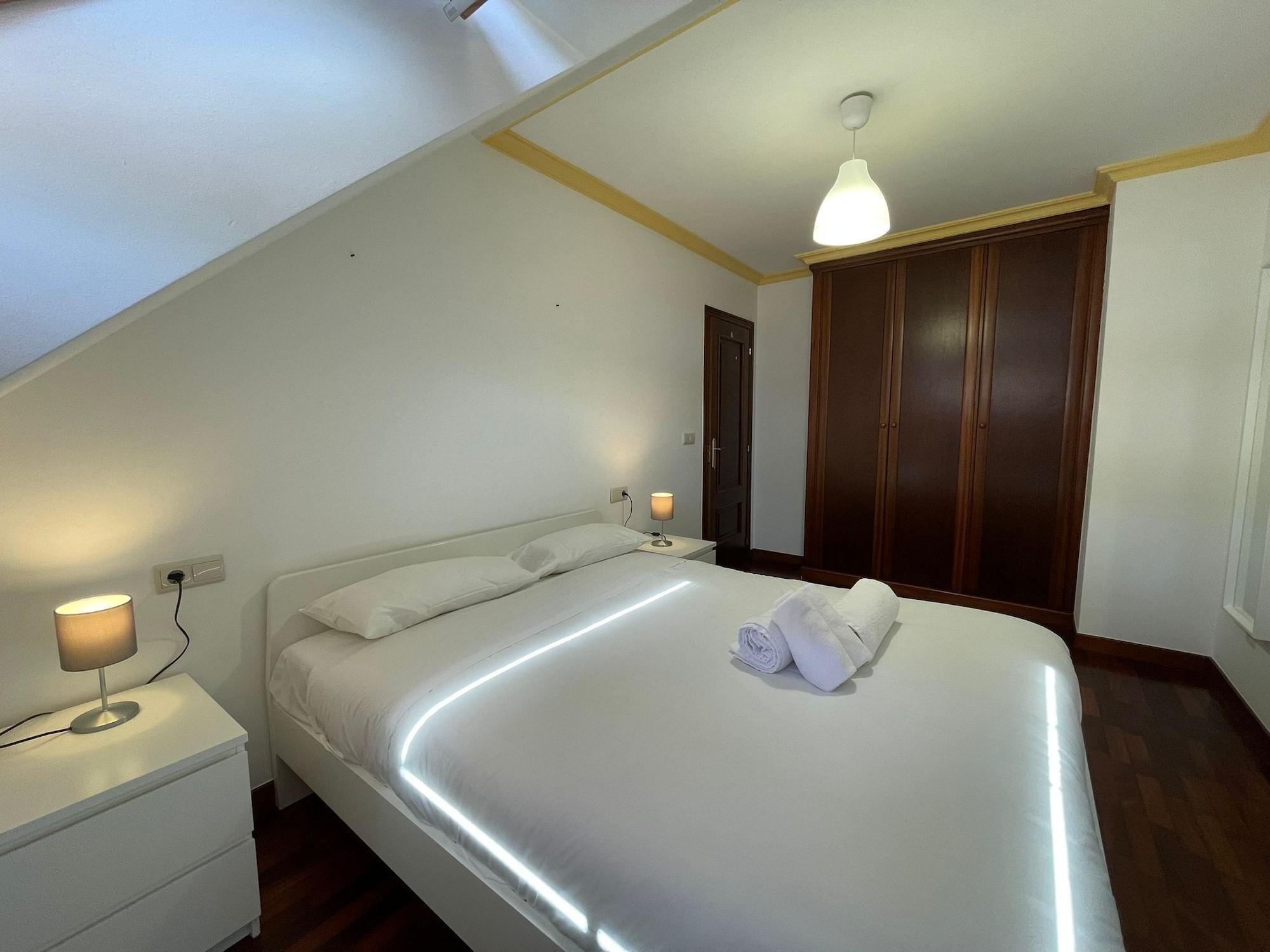 Vista Exterior Cies Suitel Lopez de Neira 28