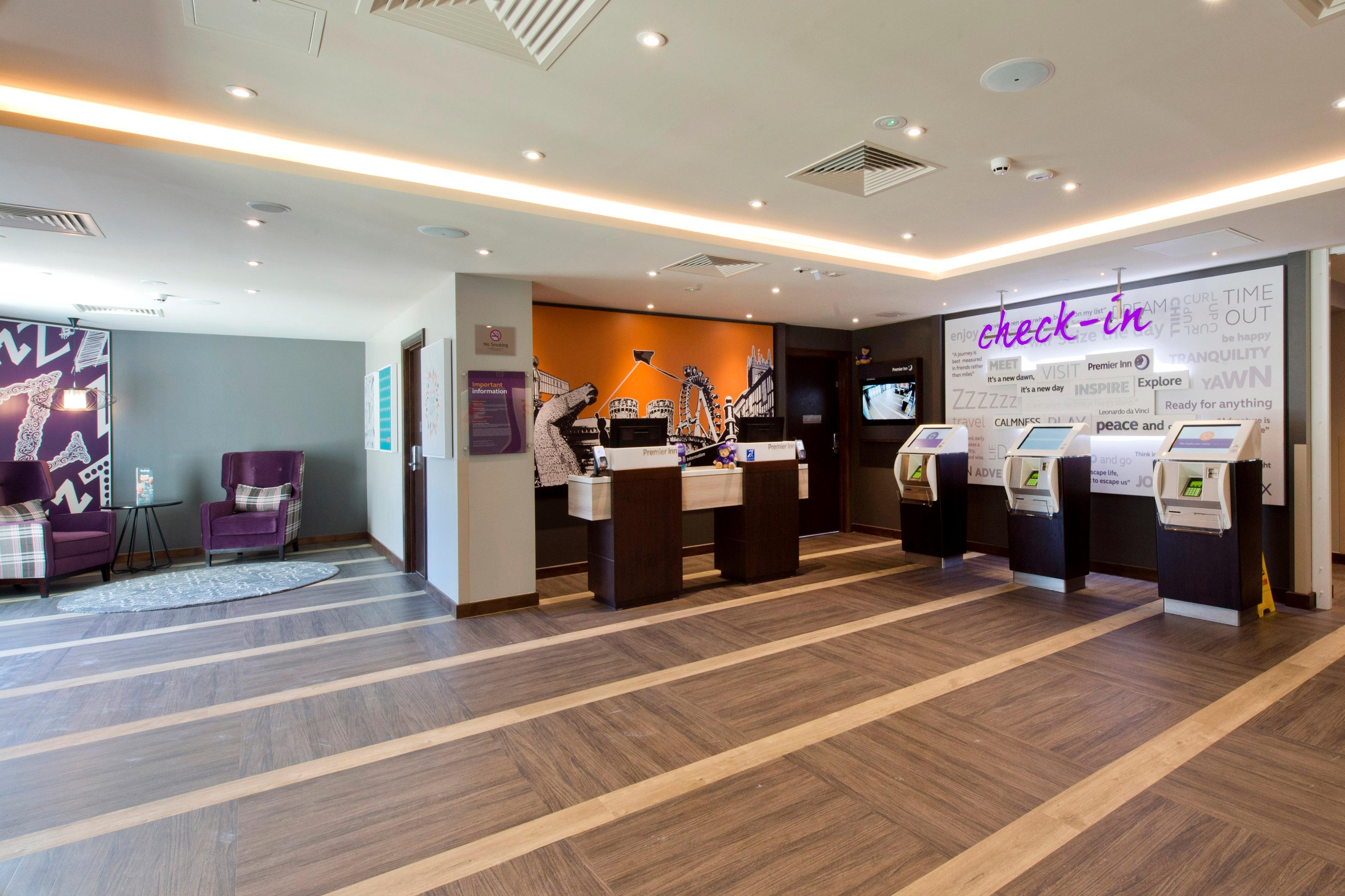 Vista Lobby Premier Inn London Hayes Heathrow - Hyde Park