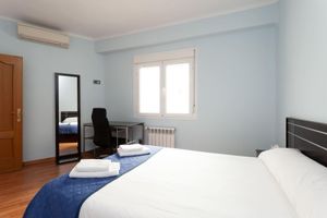 Alquiler Vacacional - NEXT TO THE CENTER, IDEAL FAMILIES AND GROUPS, 7 HAB.