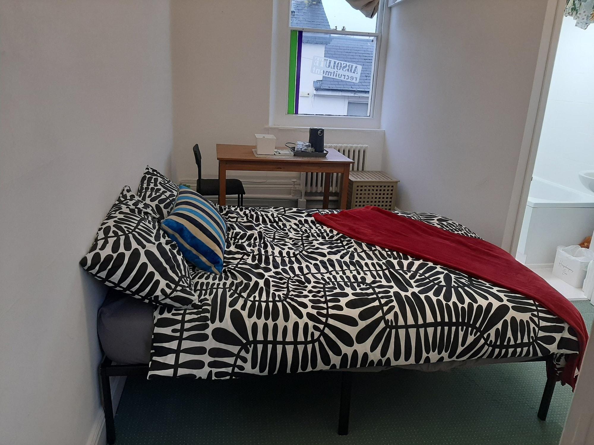 Varios Newport 1-Bed Apt, Sleeps 2 near Train Station